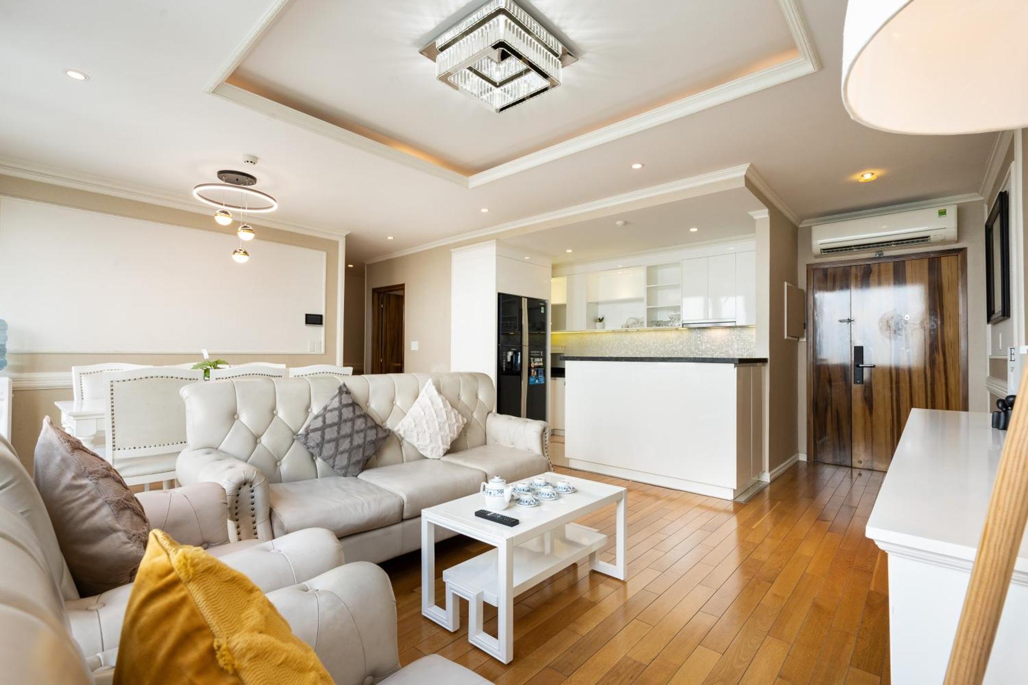 2br 3br Luxury Sky Pool Apartment