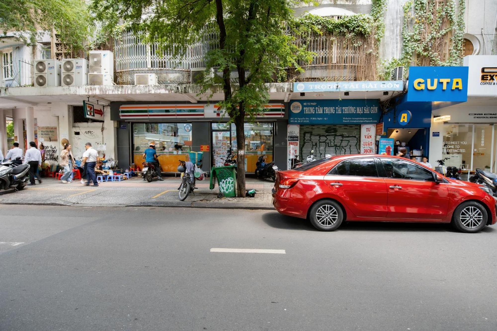 Lagom 16: Urban Oasis Near Notre-dame Cathedral Ho Chi Minh City