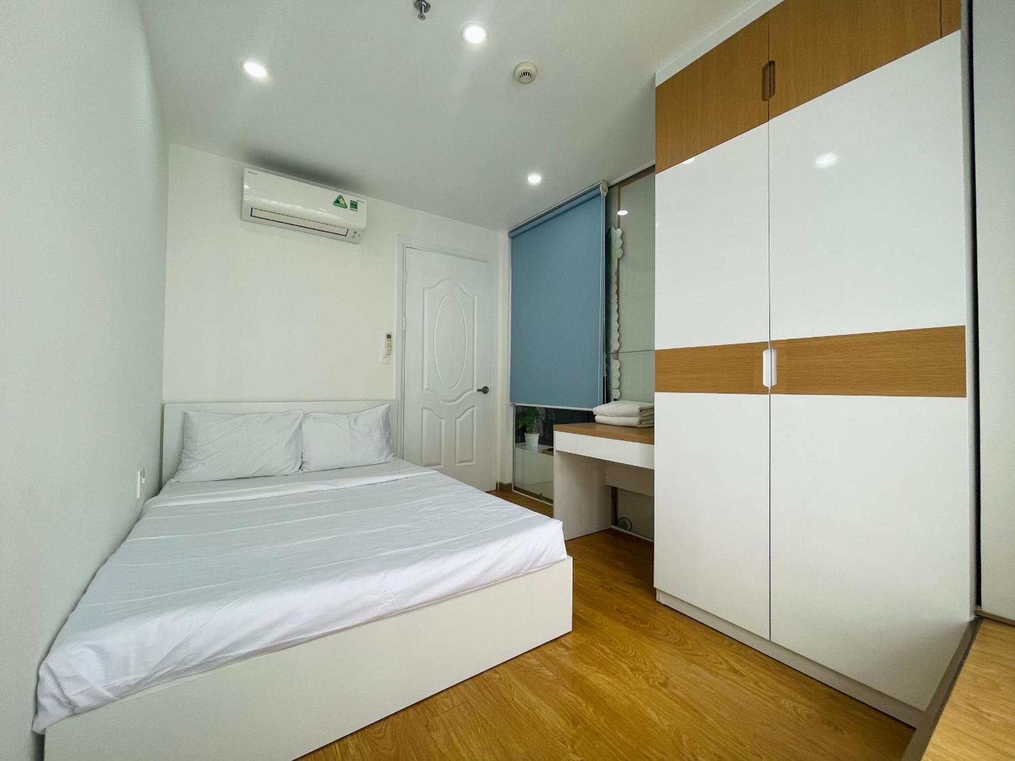 Secc Luxury 2-br Apartment, Scenic Valley, Saigon Exhibition And Convention Center, Fv Hospital, Phu My Hung District 7 *