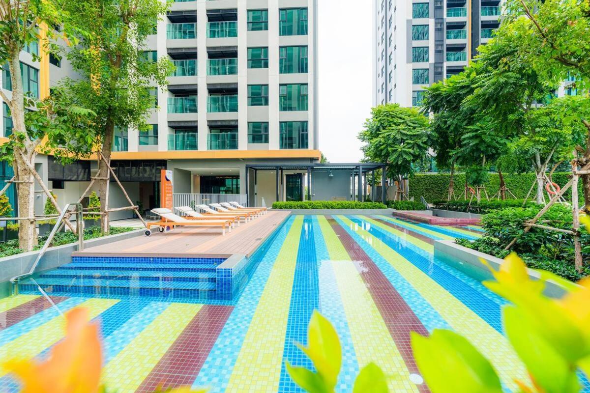 Luxury Delasol Studio- Free Infinity Pool- Near District 1- T-housing Ho Chi Minh City