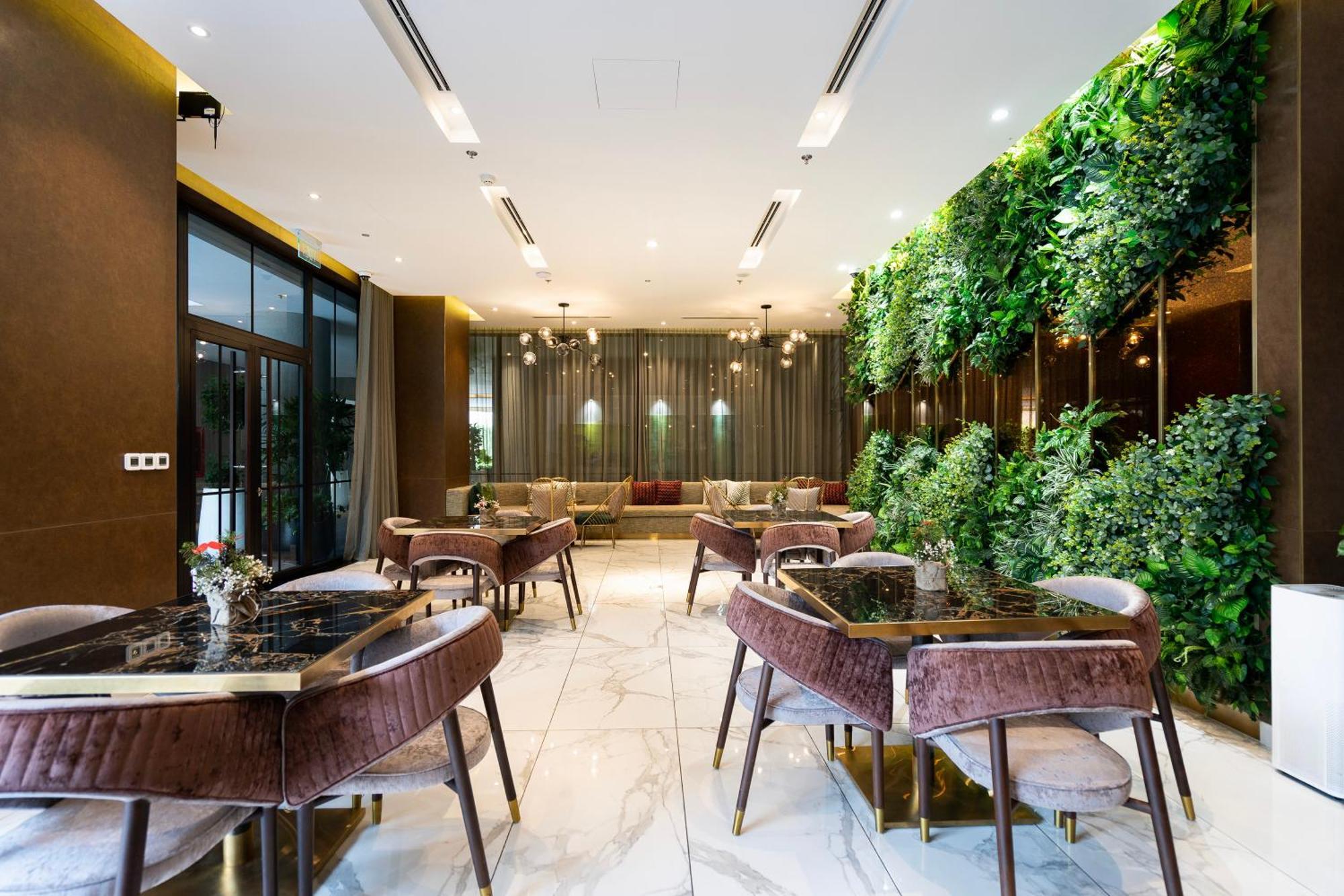 Modern District 1 2br&3br D1&zenity Outdoor Jacuzzi Pool * Ho Chi Minh City