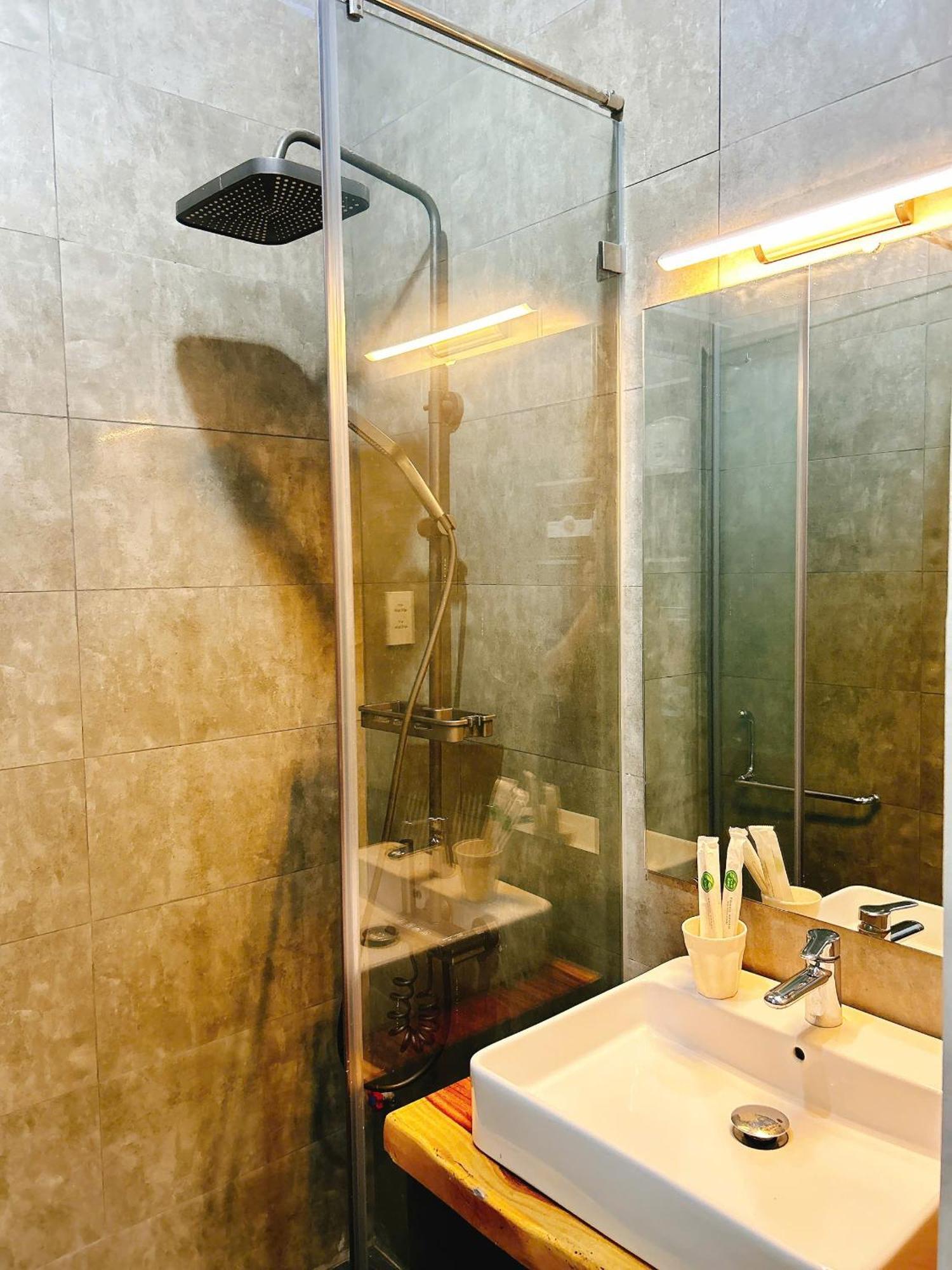 Ho 1 Phong Ngu Phu Nhuan Ho Chi Minh City