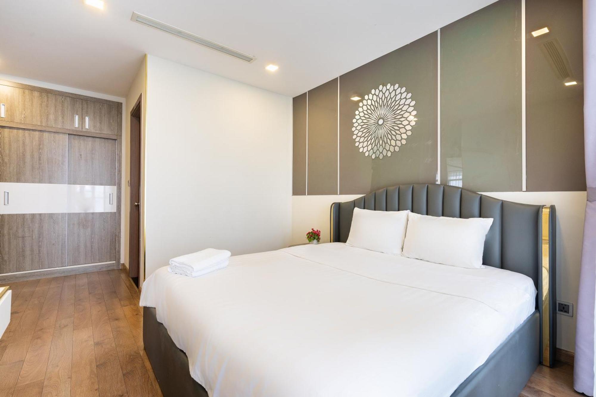 Vinhomes Luxury Art Condotel *