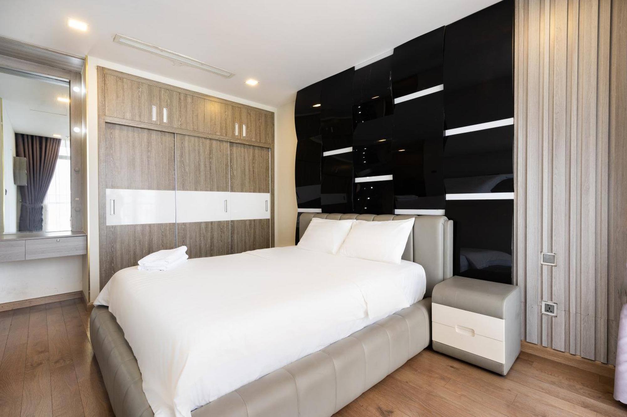 Vinhomes Luxury Art Condotel Apartment