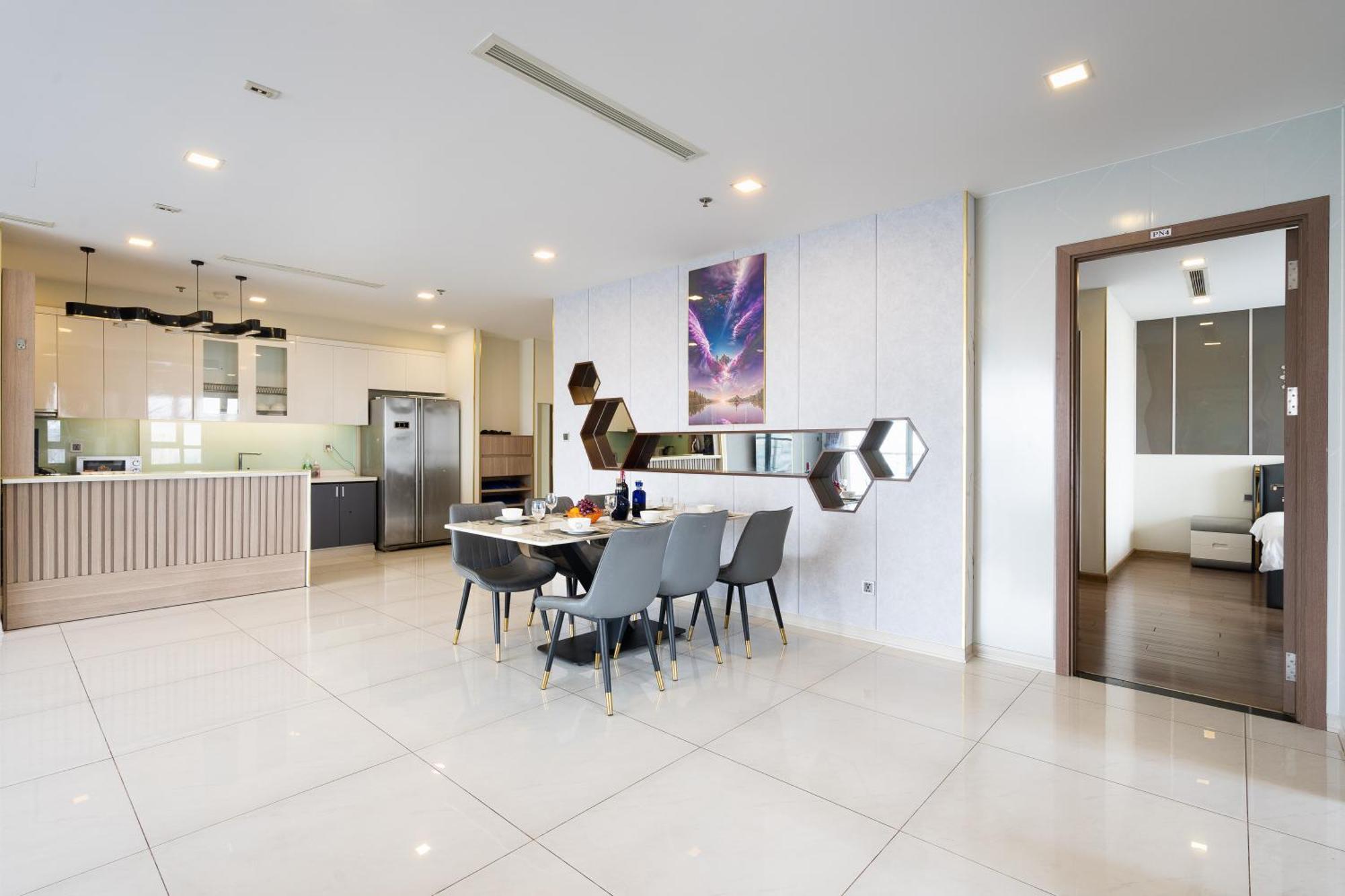 Vinhomes Luxury Art Condotel * Ho Chi Minh City