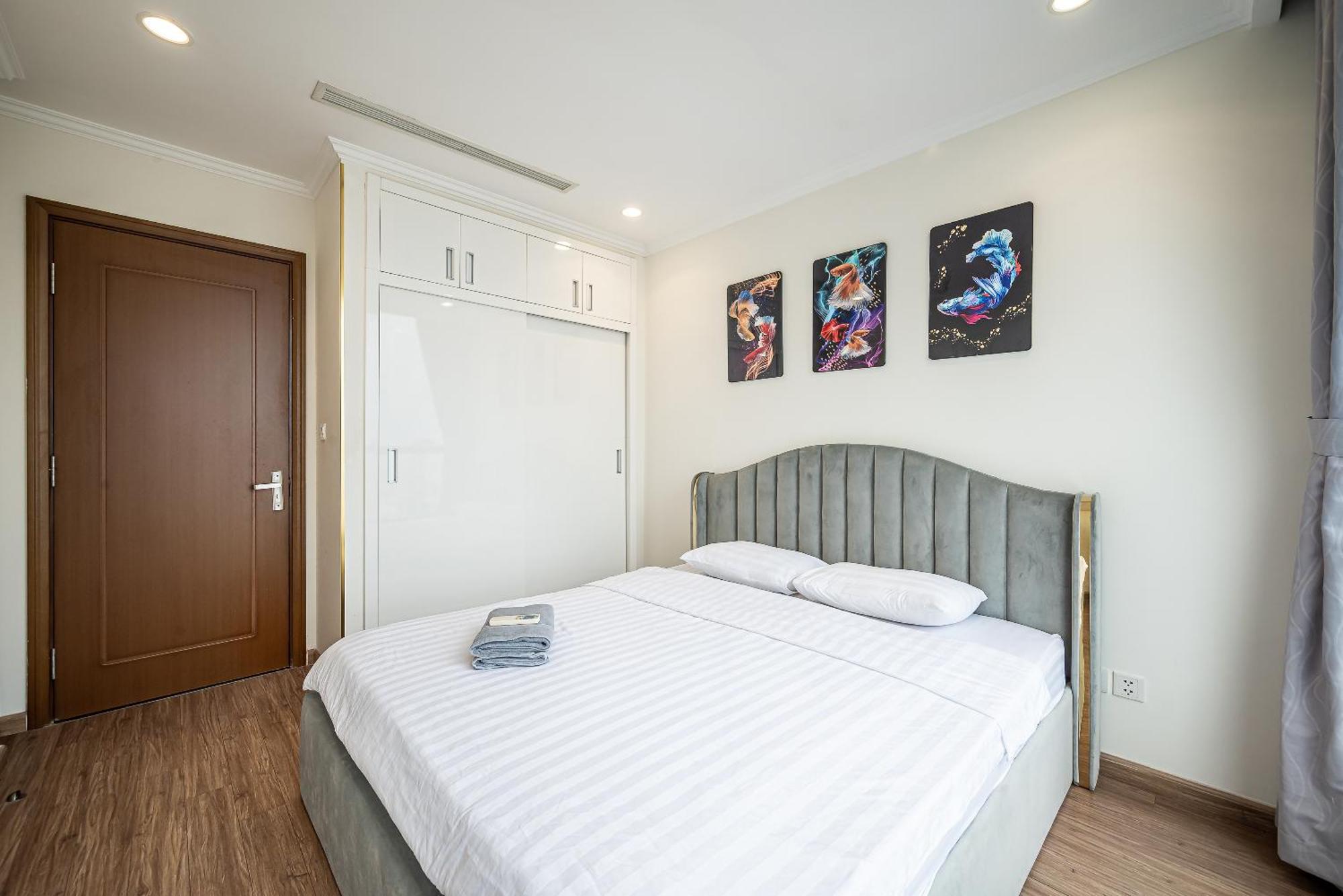 Apartment Vinhomes Luxury Art Condotel *