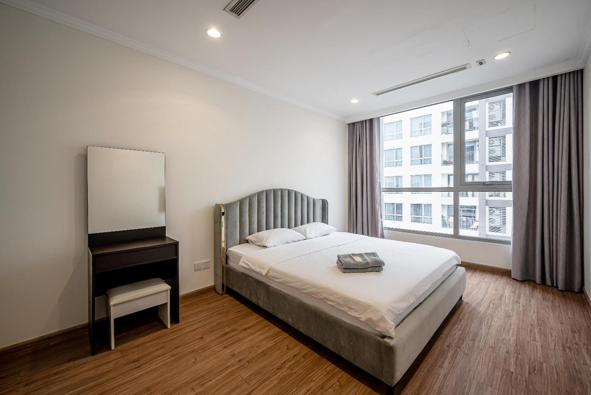 Apartment Vinhomes Luxury Art Condotel *