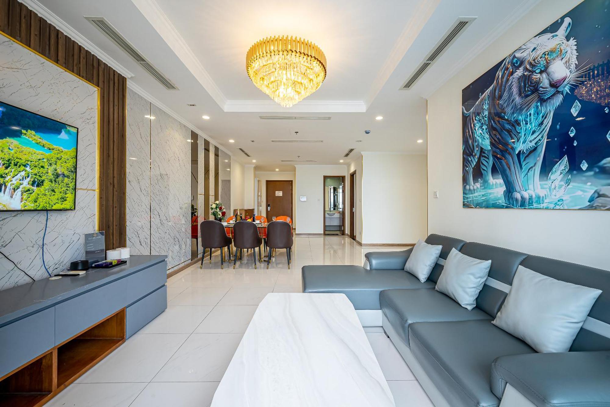 Vinhomes Luxury Art Condotel *