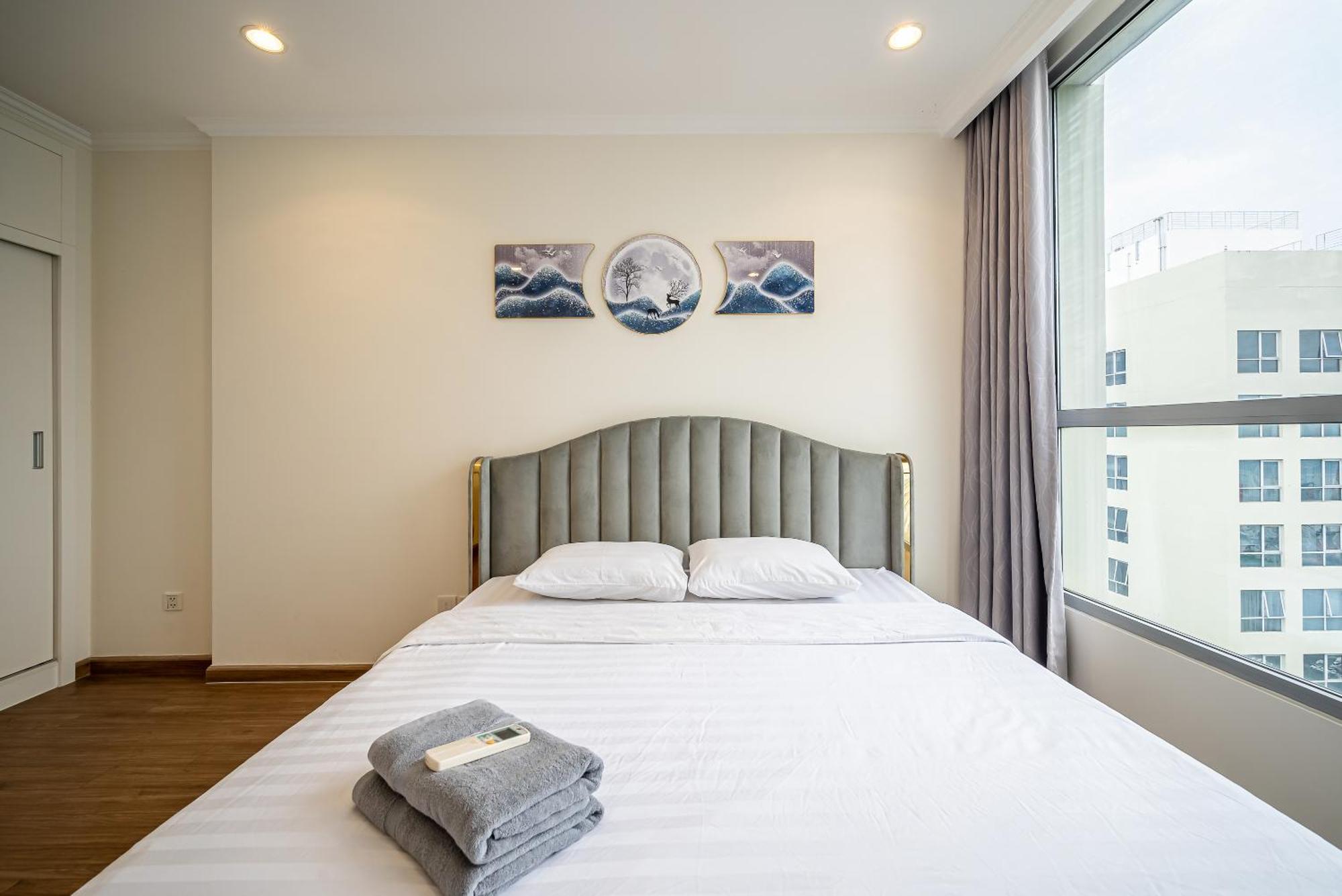 Vinhomes Luxury Art Condotel Apartment
