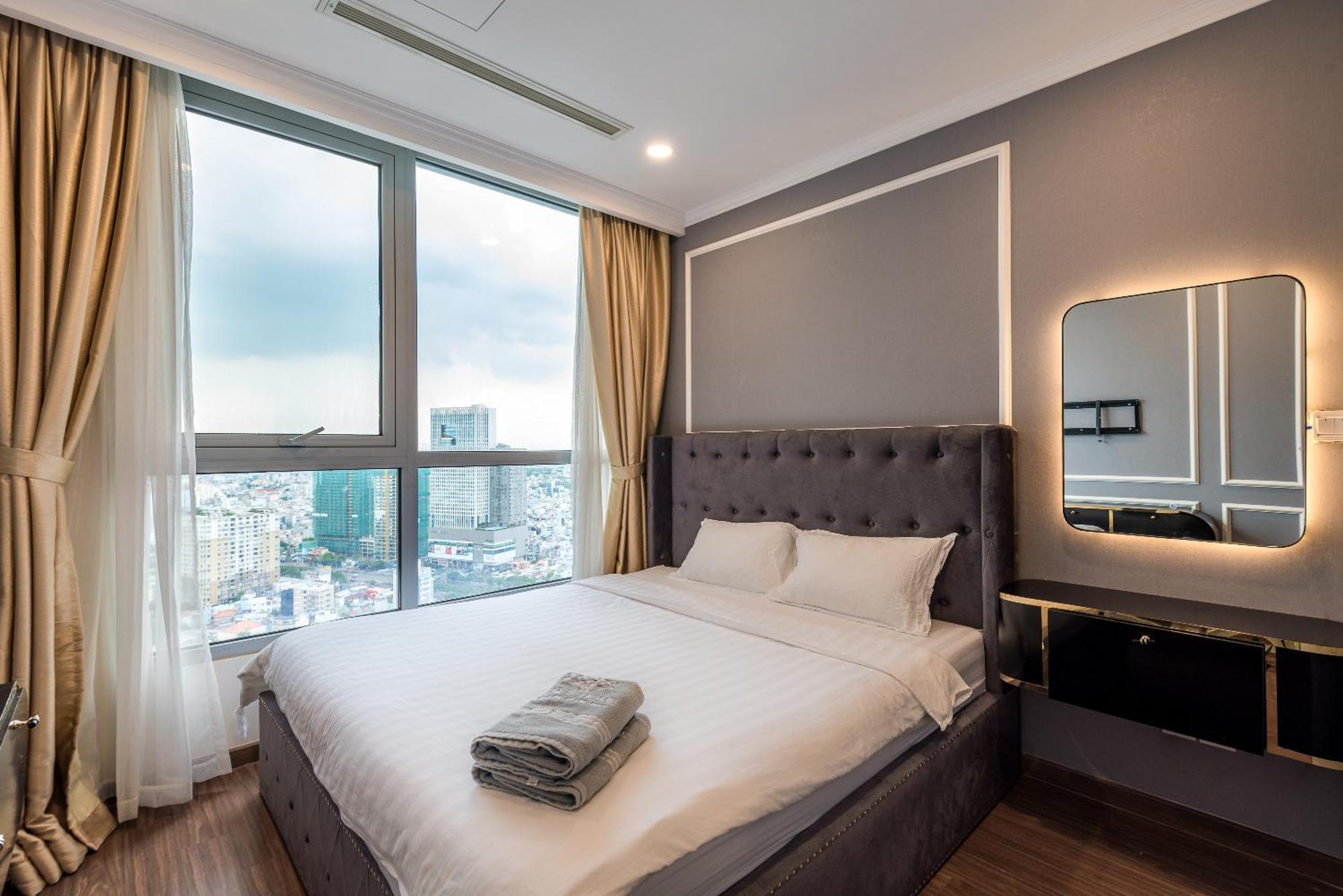 Apartment Vinhomes Luxury Art Condotel *