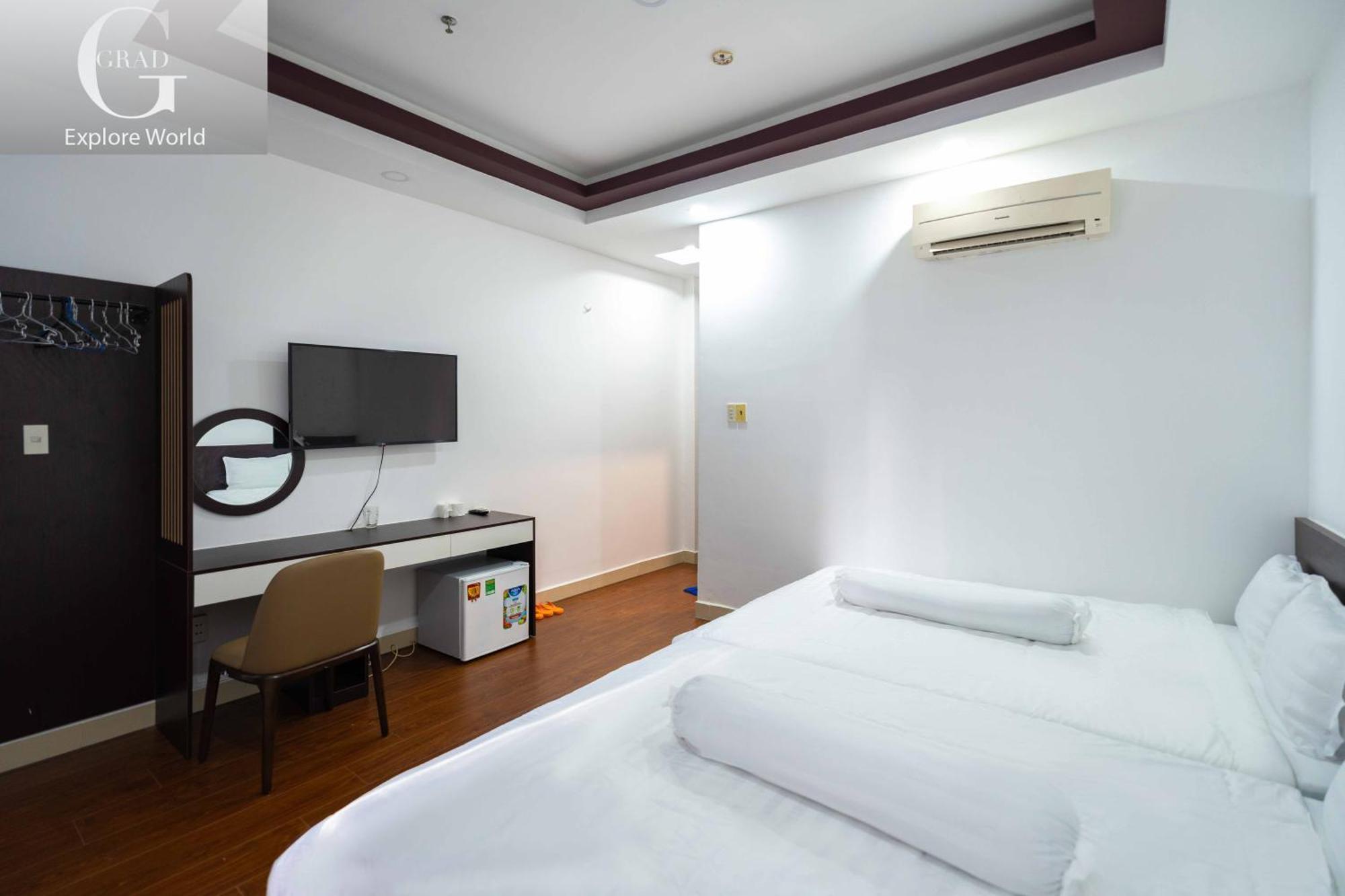 Grad Tuan Viet Hotel