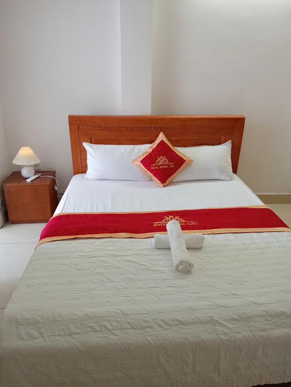 Khach San Hoang Lam Bed & Breakfast