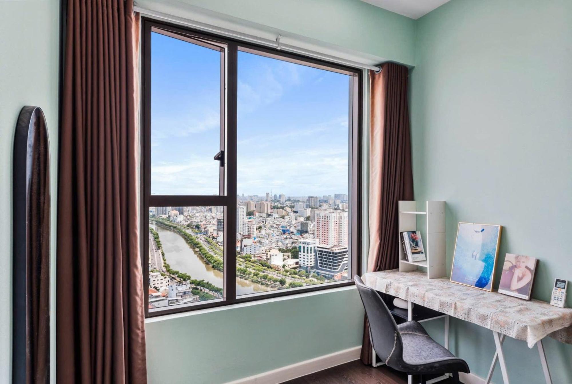 Double E Saigon In Rivergate Building Apartment *