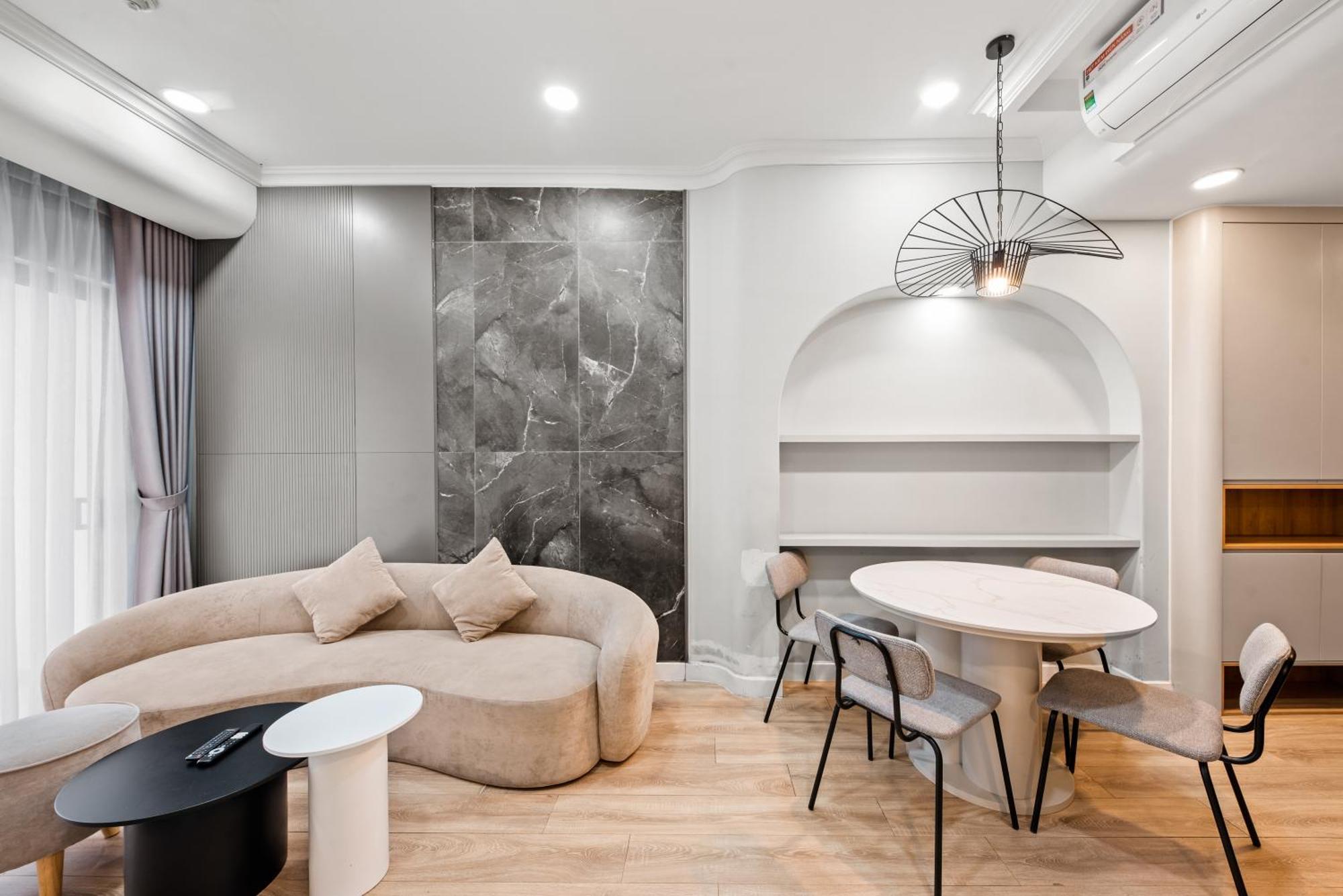 Aparthotel Smile - Soho Balcony - Morden Comfortable 4*