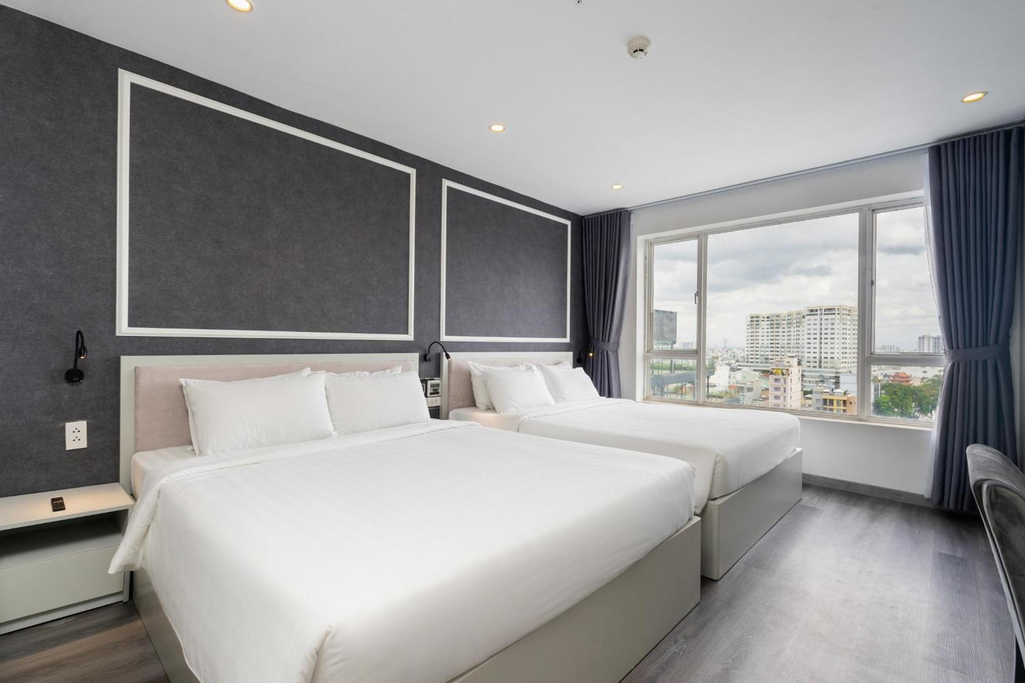 Huazhu Hotel 4*