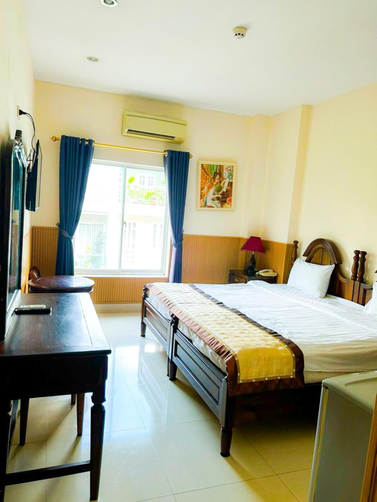 Hotel Hoang Le