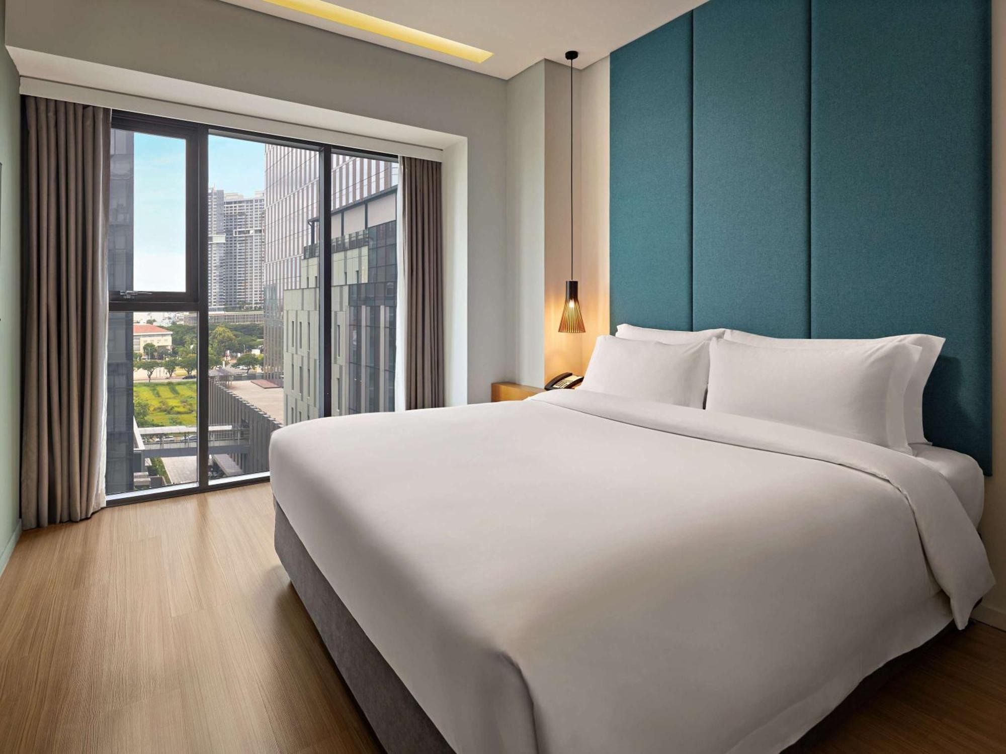 Novotel Living Saigon South *