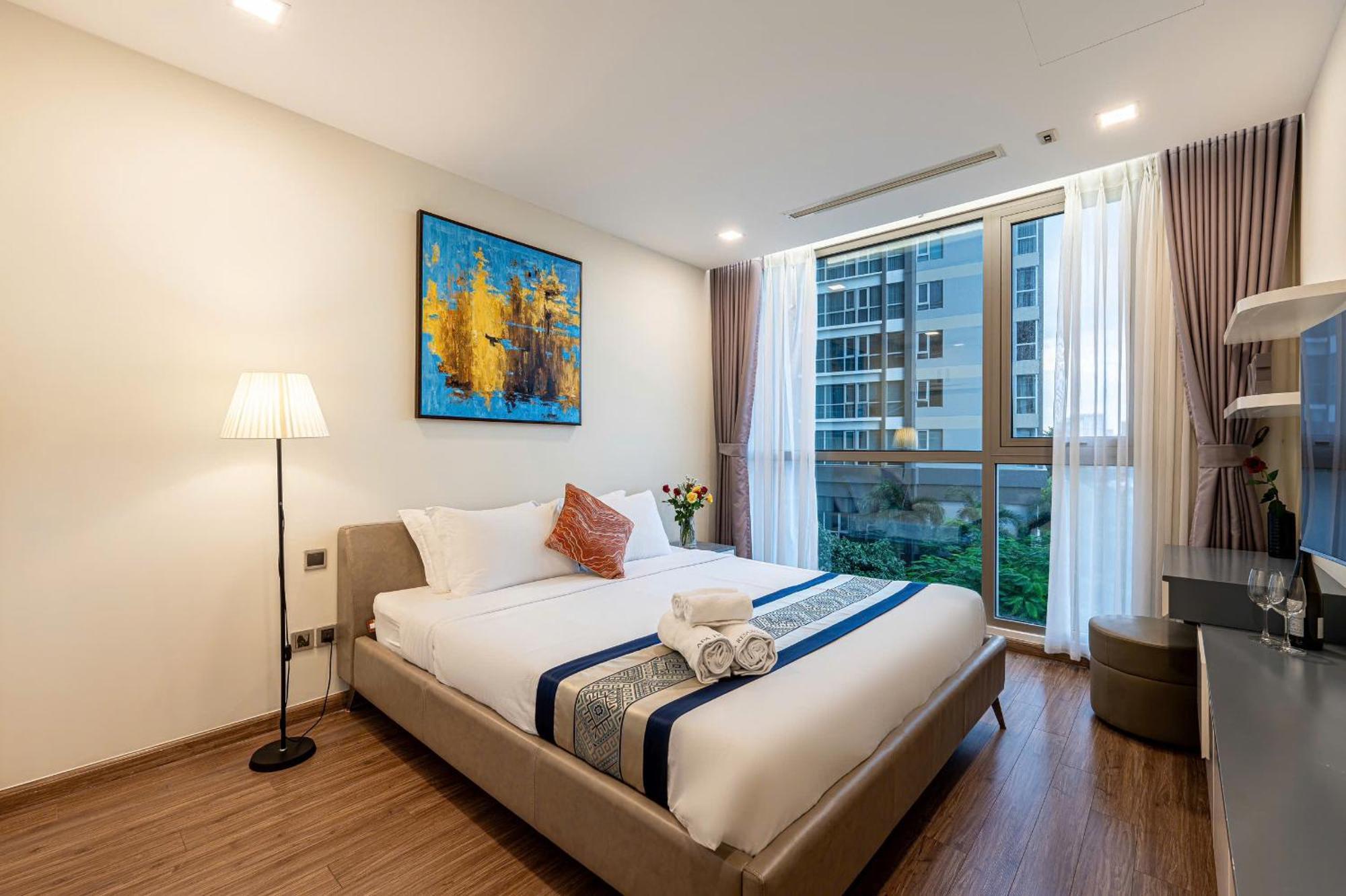 Luxury At Vinhomes Park Apartment Ho Chi Minh City