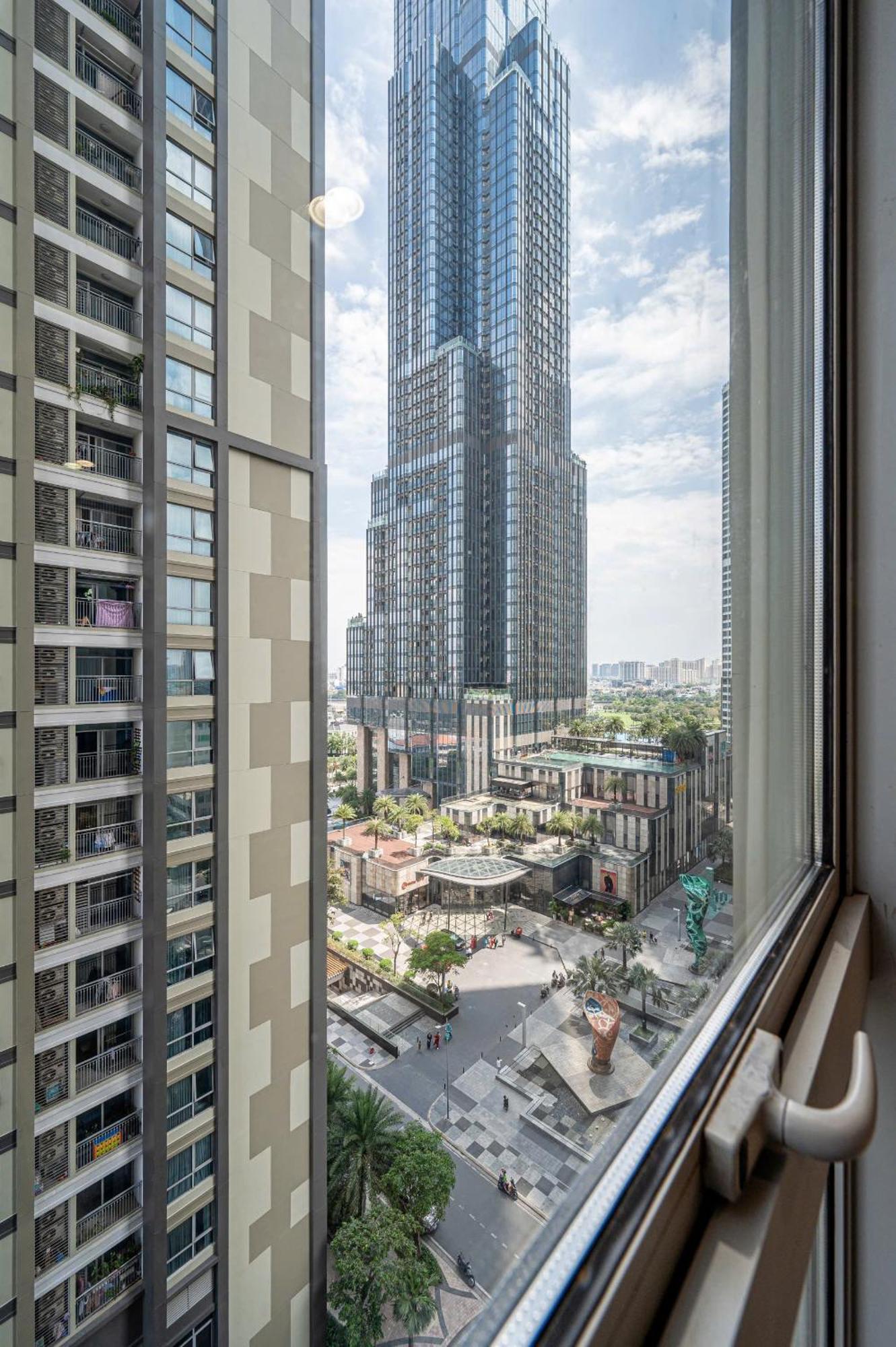 Luxury At Vinhomes Park * Ho Chi Minh City