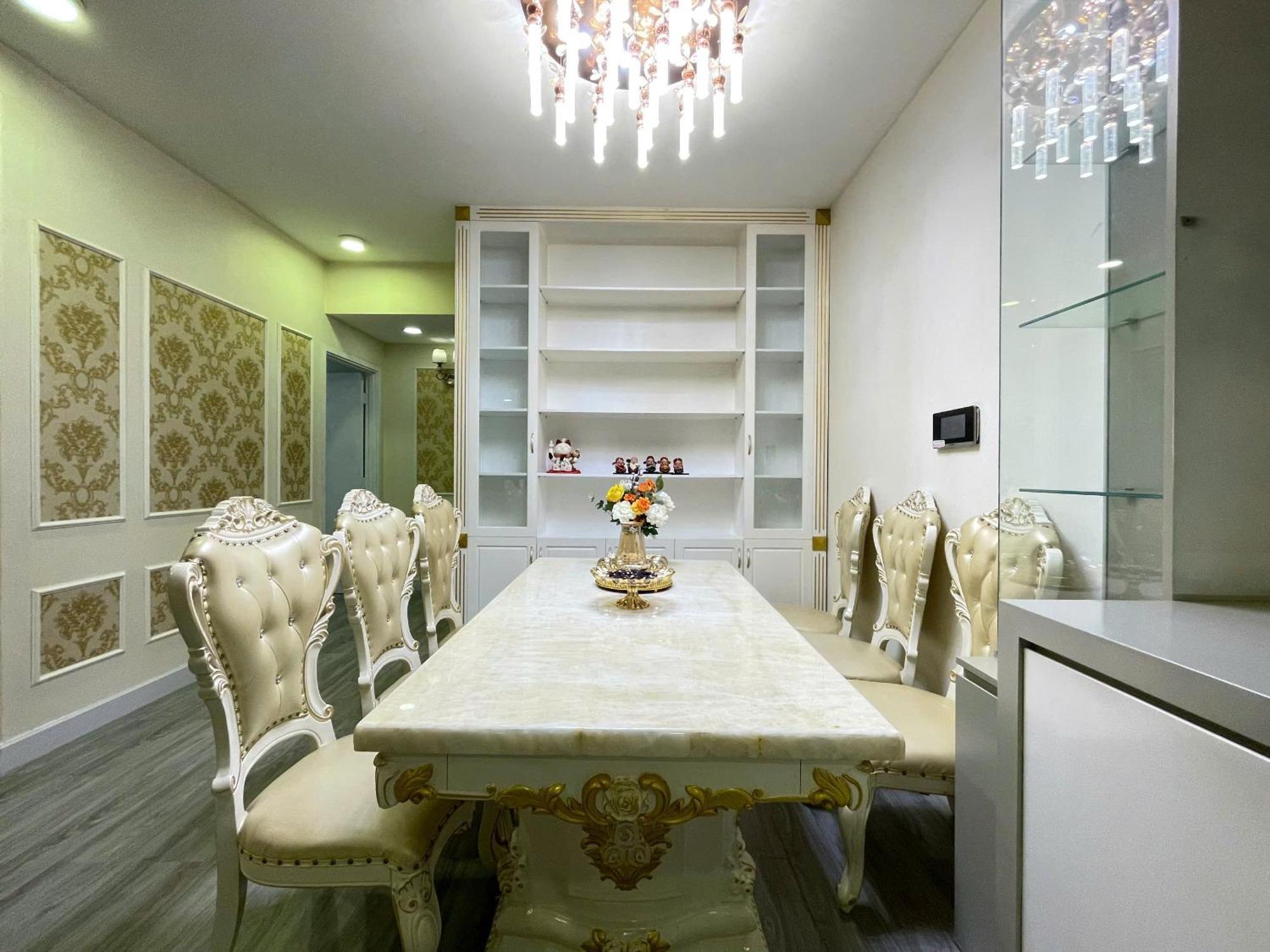 Diamond Boutique 36 *