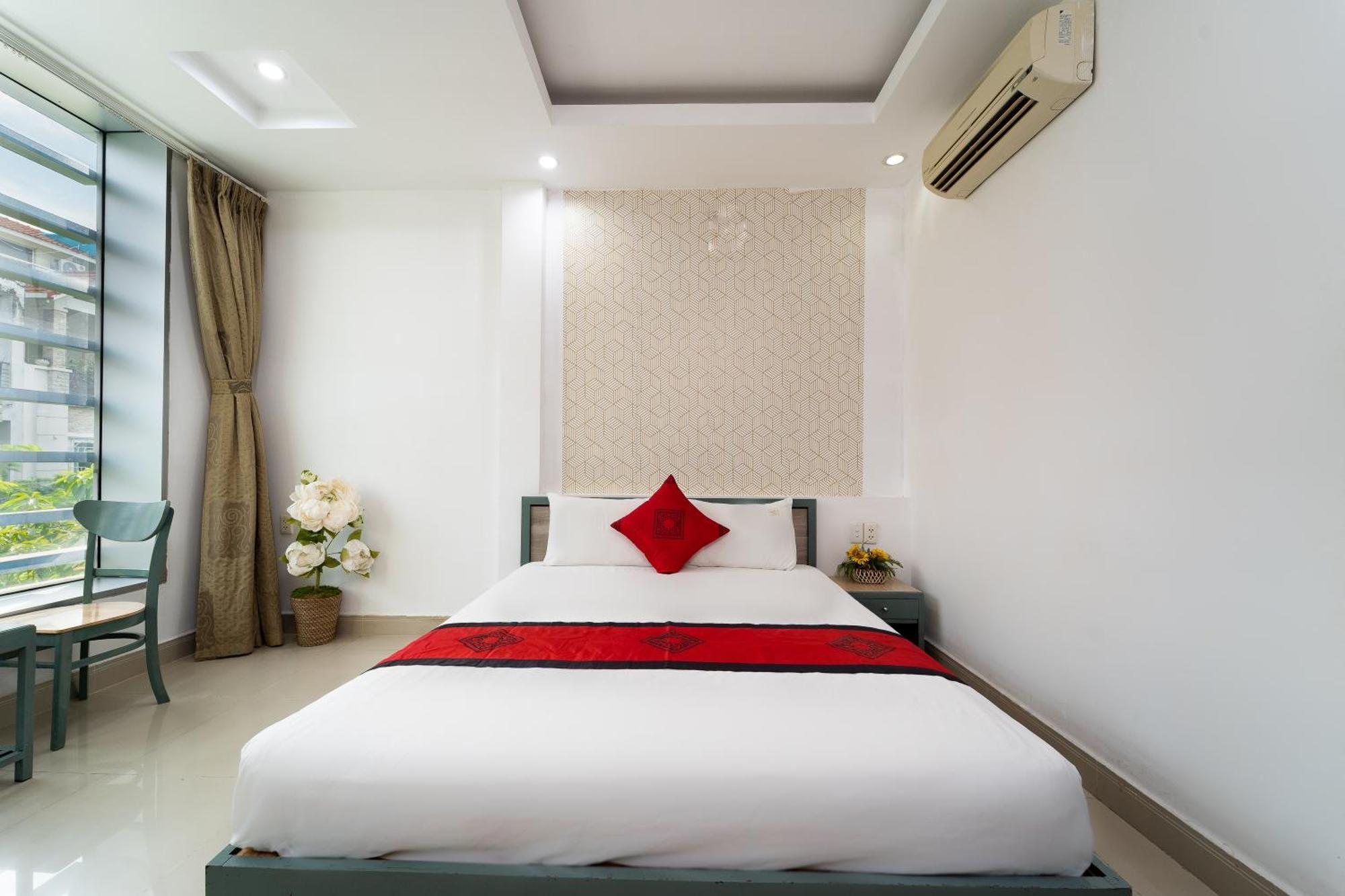 Cozi 5 Serviced * Ho Chi Minh City