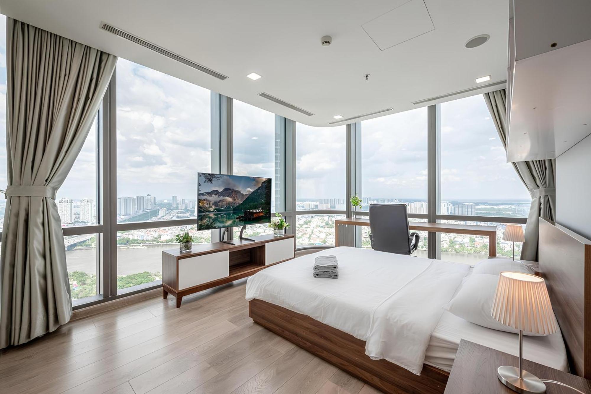 Signature The Landmark Apartment