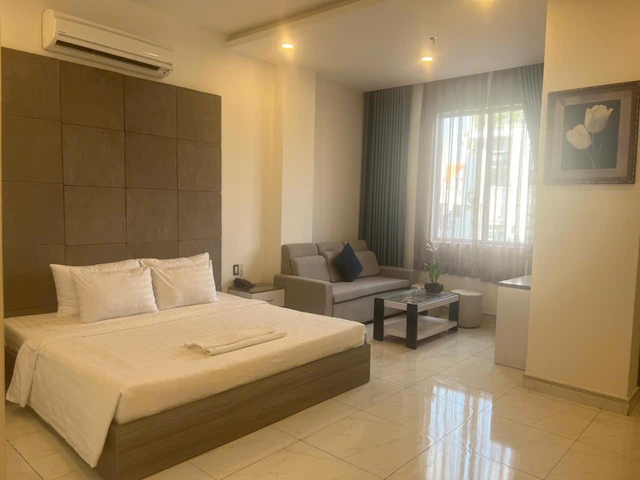 White Diamond - The Art TP. Hồ Chí Minh