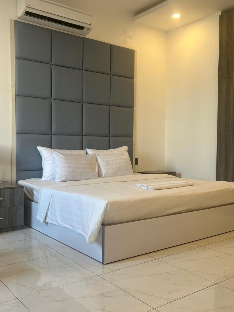 Hotel White Diamond - Airport