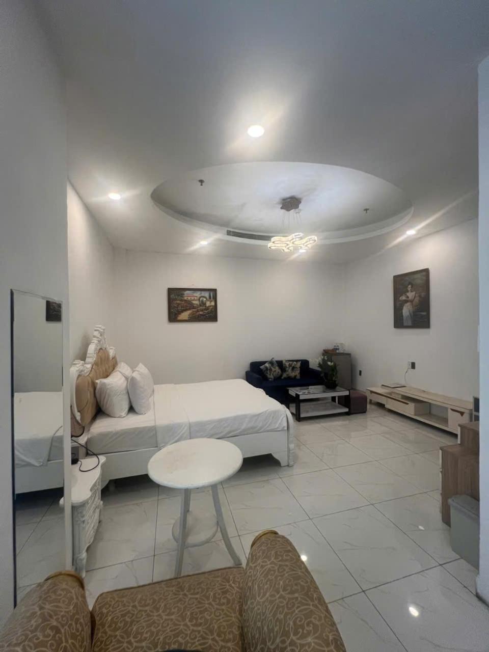Hotel White Diamond - Airport 3*