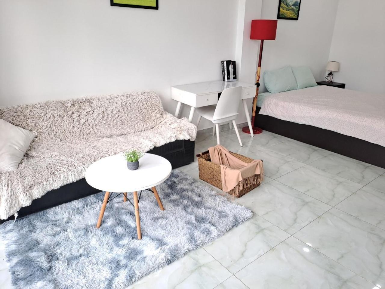 Hotel Cozy At Ba Trung St., Dist 3 Near Tan Dinh Market *