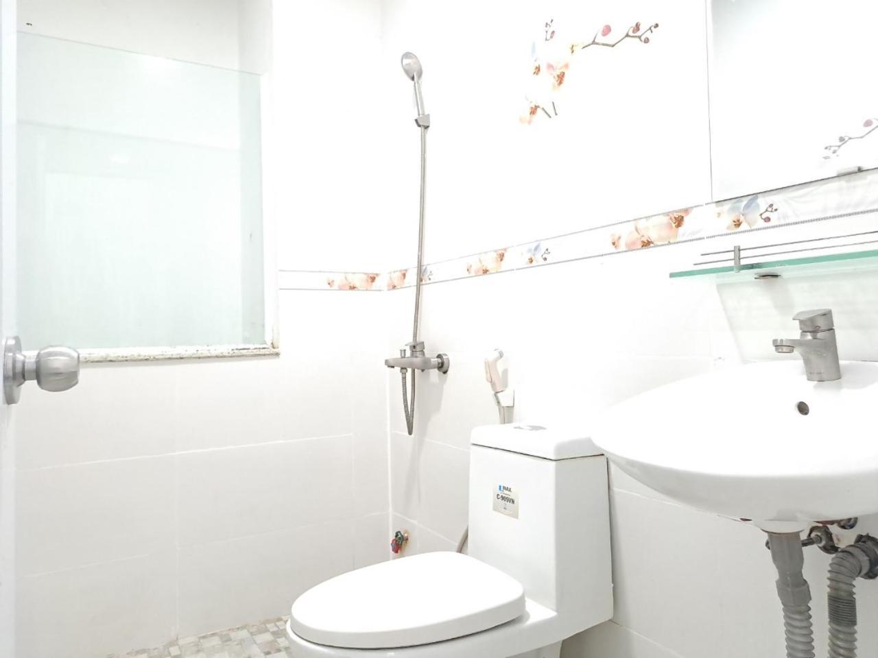 Hotel Cozy At Ba Trung St., Dist 3 Near Tan Dinh Market