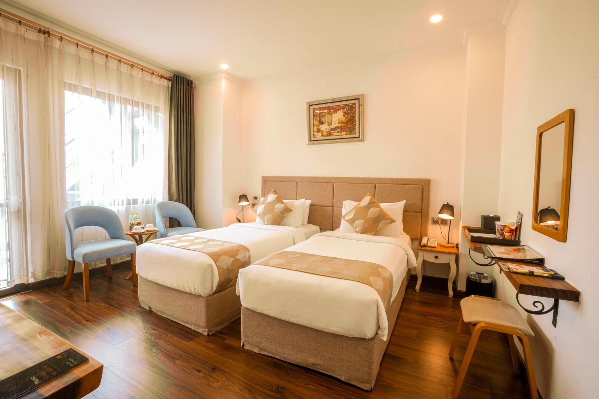 Nesta Sài Gòn 4*
