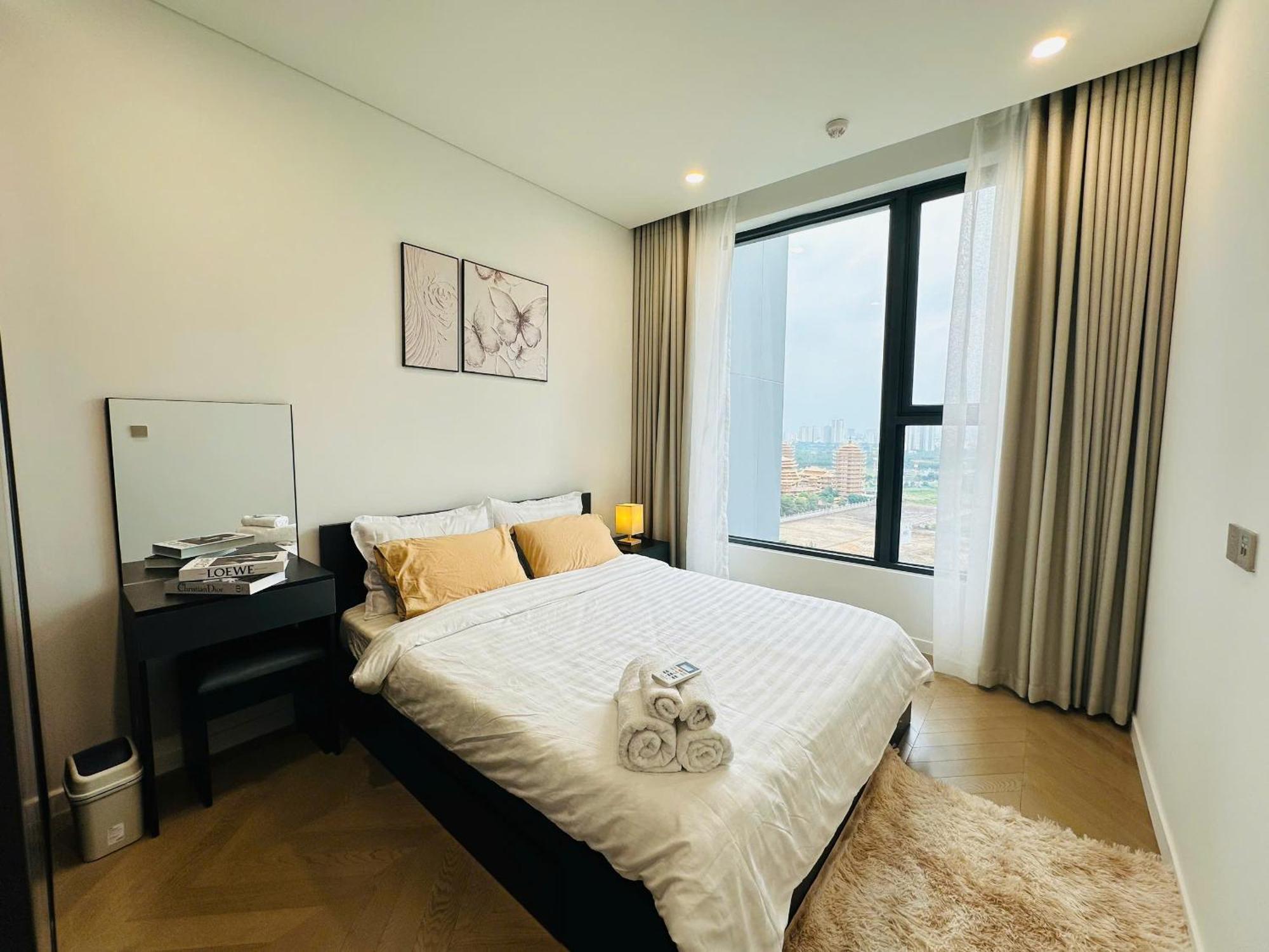 Lumiere Riverside Luxury 1bedroom Free Gym & Pool Apartment Ho Chi Minh City