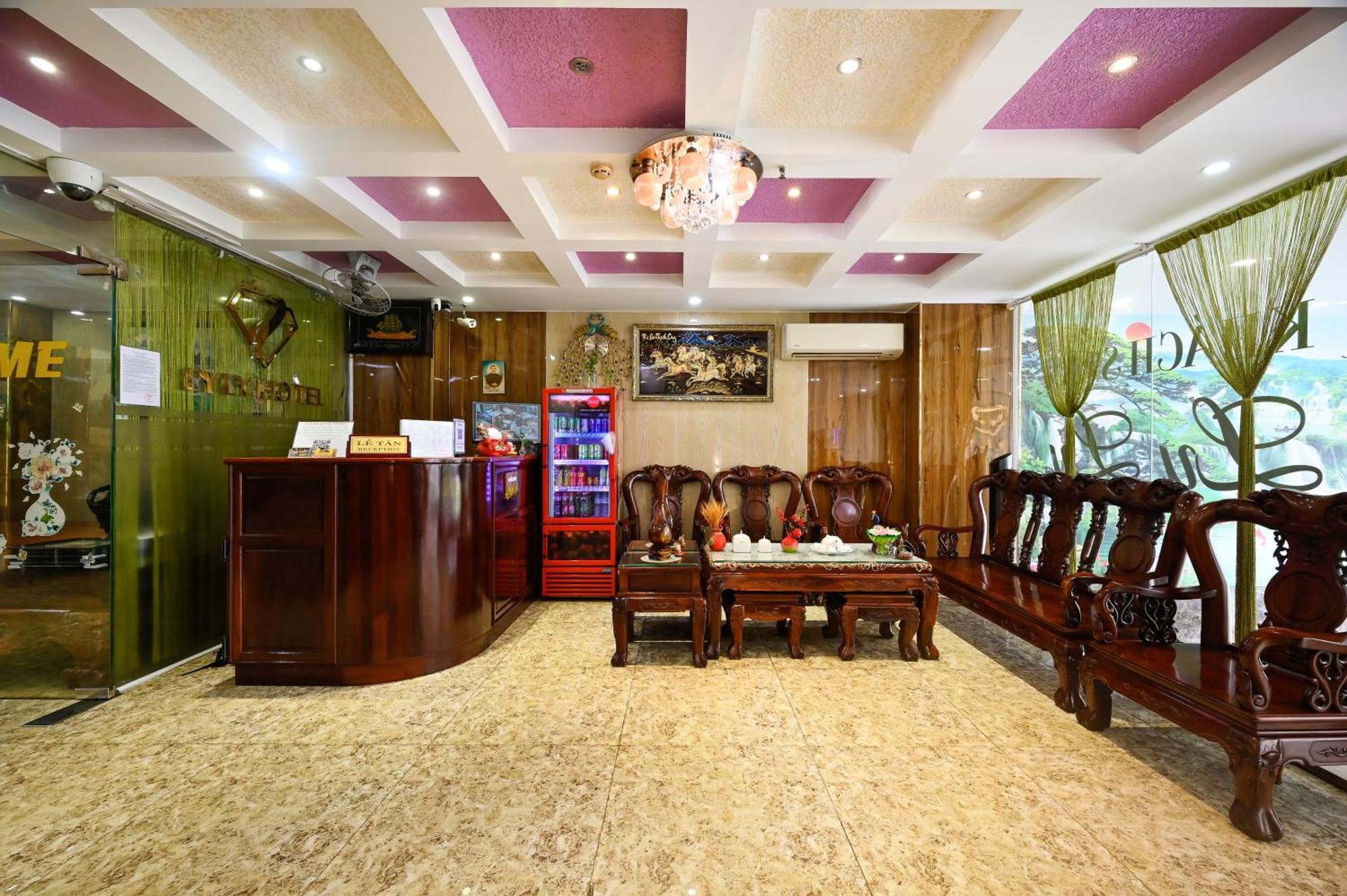 Ly Ly Hotel