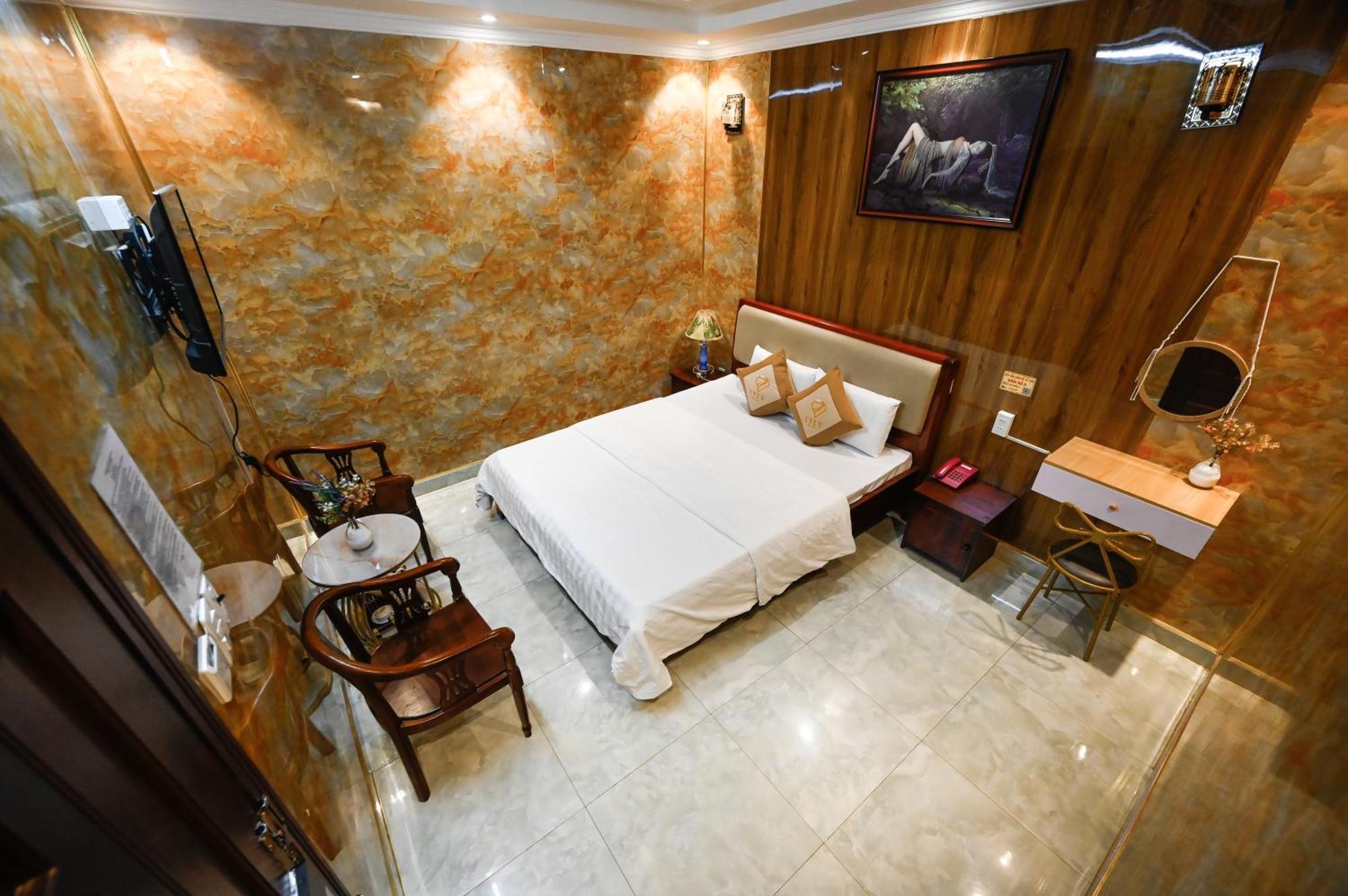 Hotel Ly Ly 3*