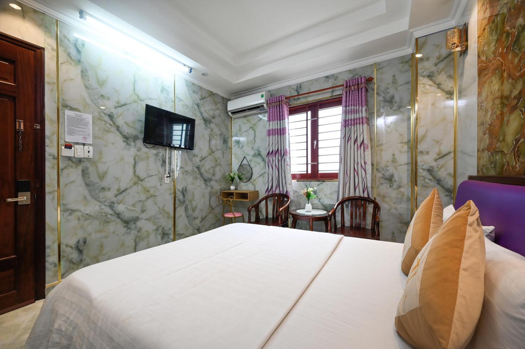 Ly Ly Ho Chi Minh City
