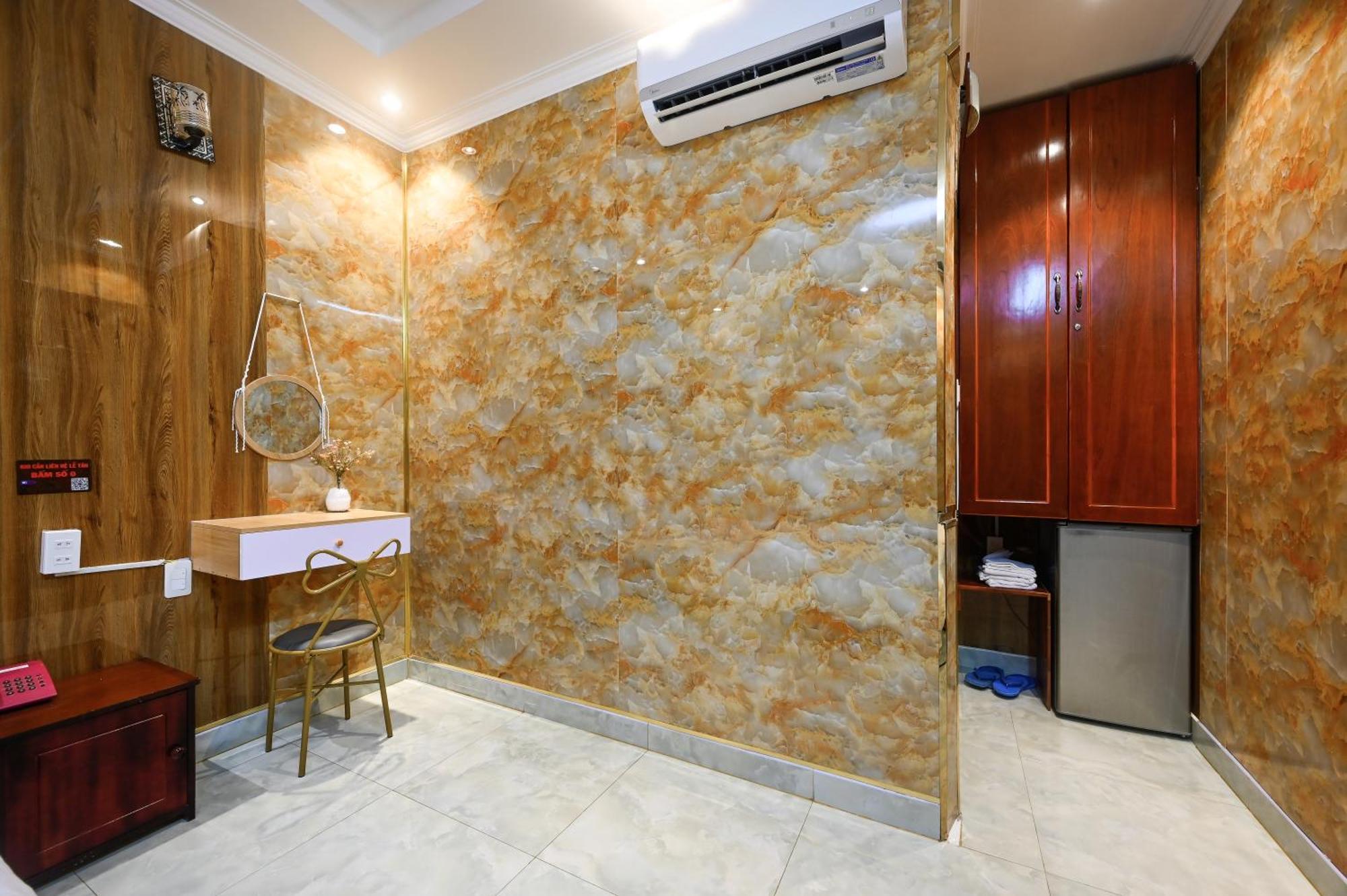 Ly Ly 3* Ho Chi Minh City