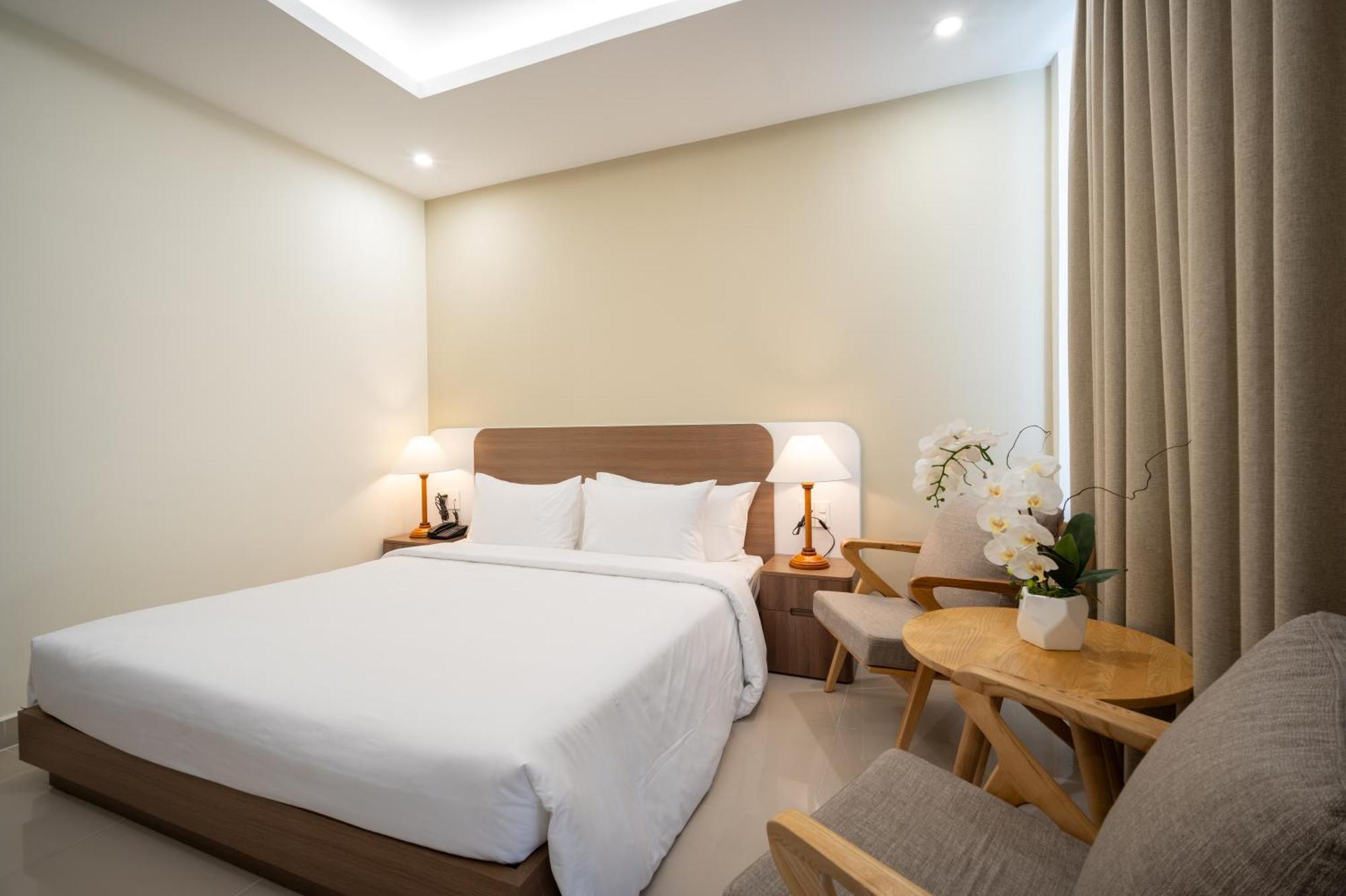 The Hub - Airport 3* TP. Hồ Chí Minh