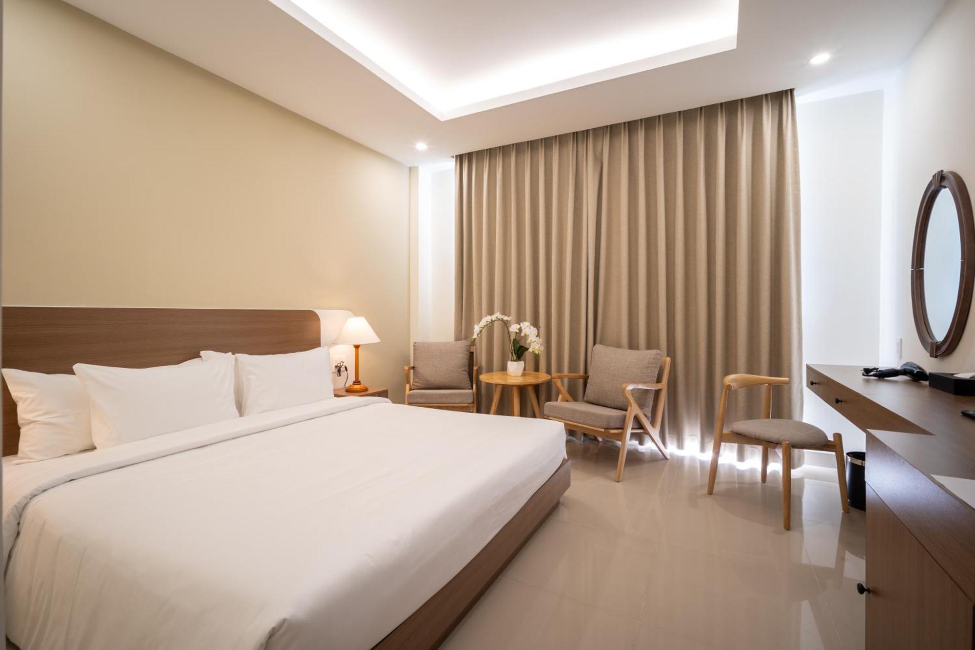 The Hub - Airport Hotel 3*