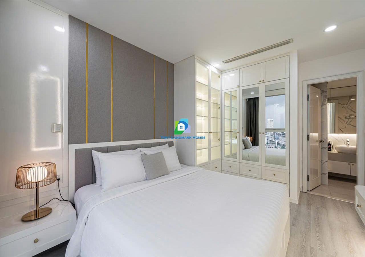 Apartment Of Vinhomes Area *