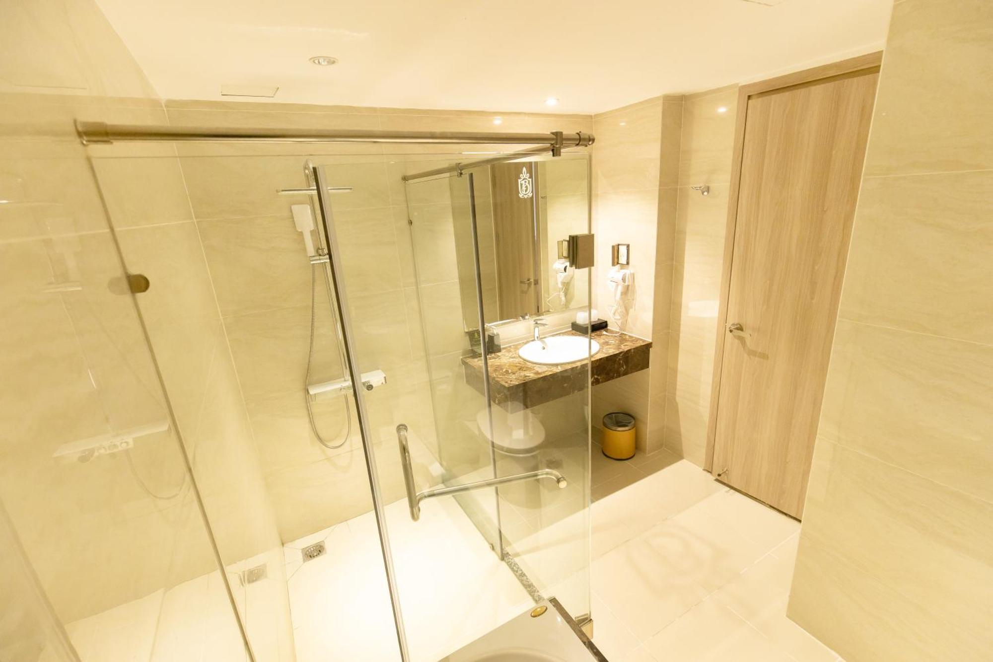 Khách sạn Nicecy & 4*