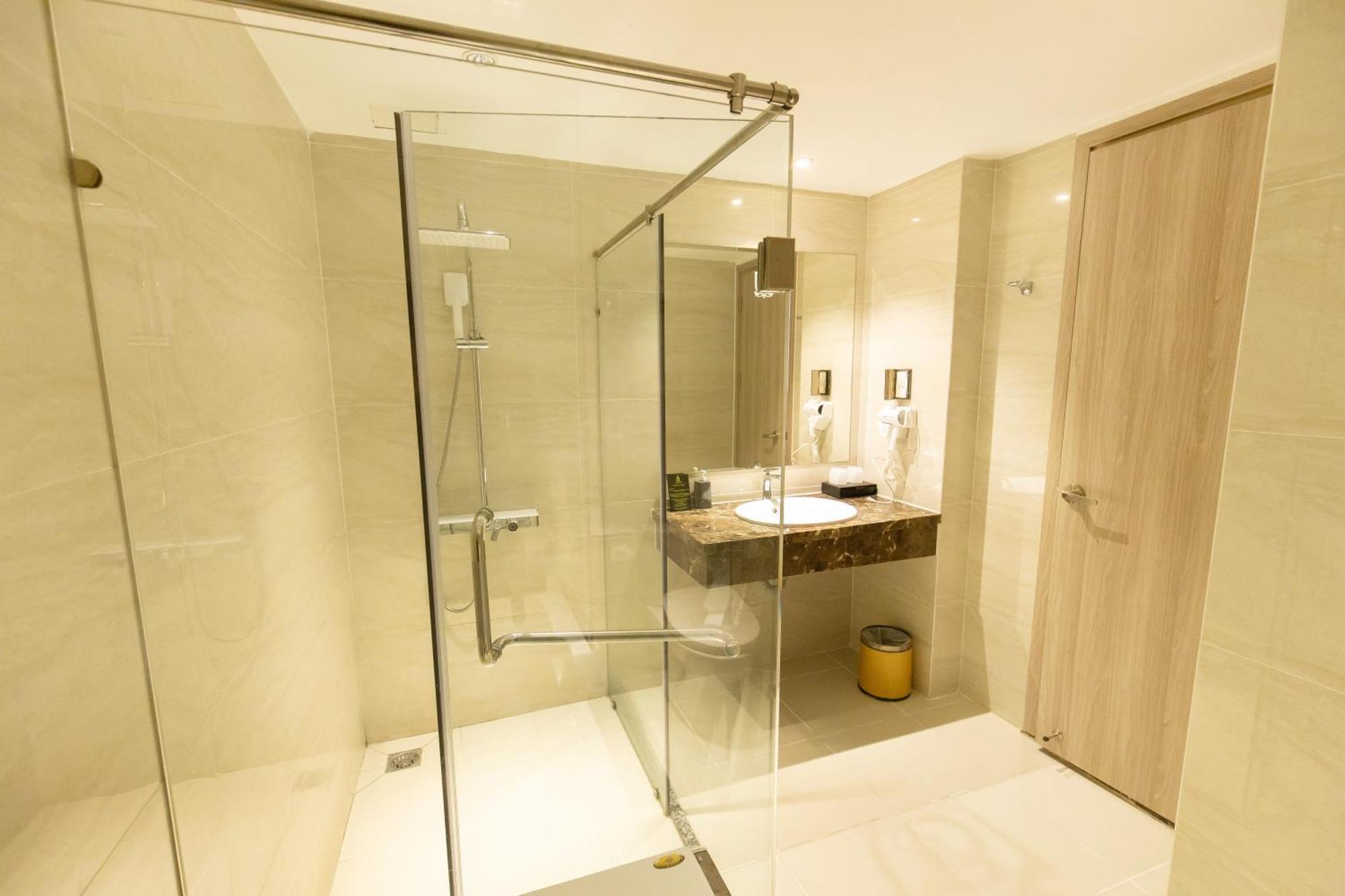 Khách sạn Nicecy & 4*
