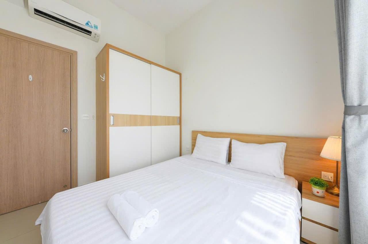 Double E Saigon In Rivergate Building Apartment