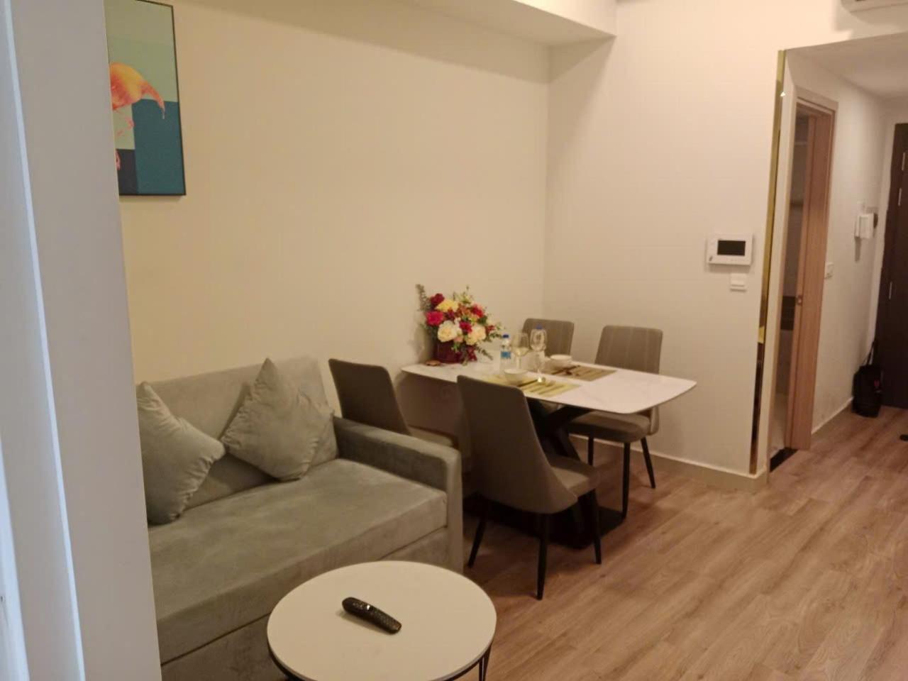 Apartment Double E Saigon In Rivergate Building