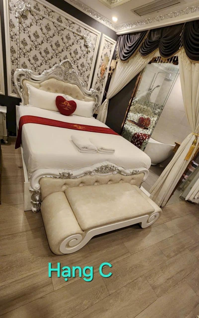 Love hotel Rosa *