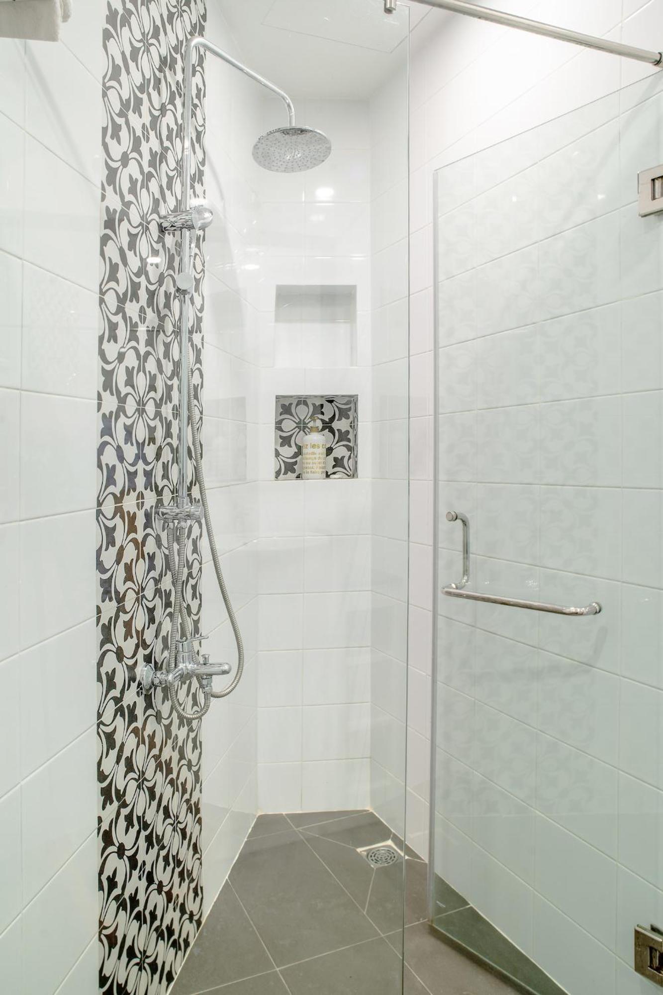 Retro Flat Near Nguyen Hue By Circadian