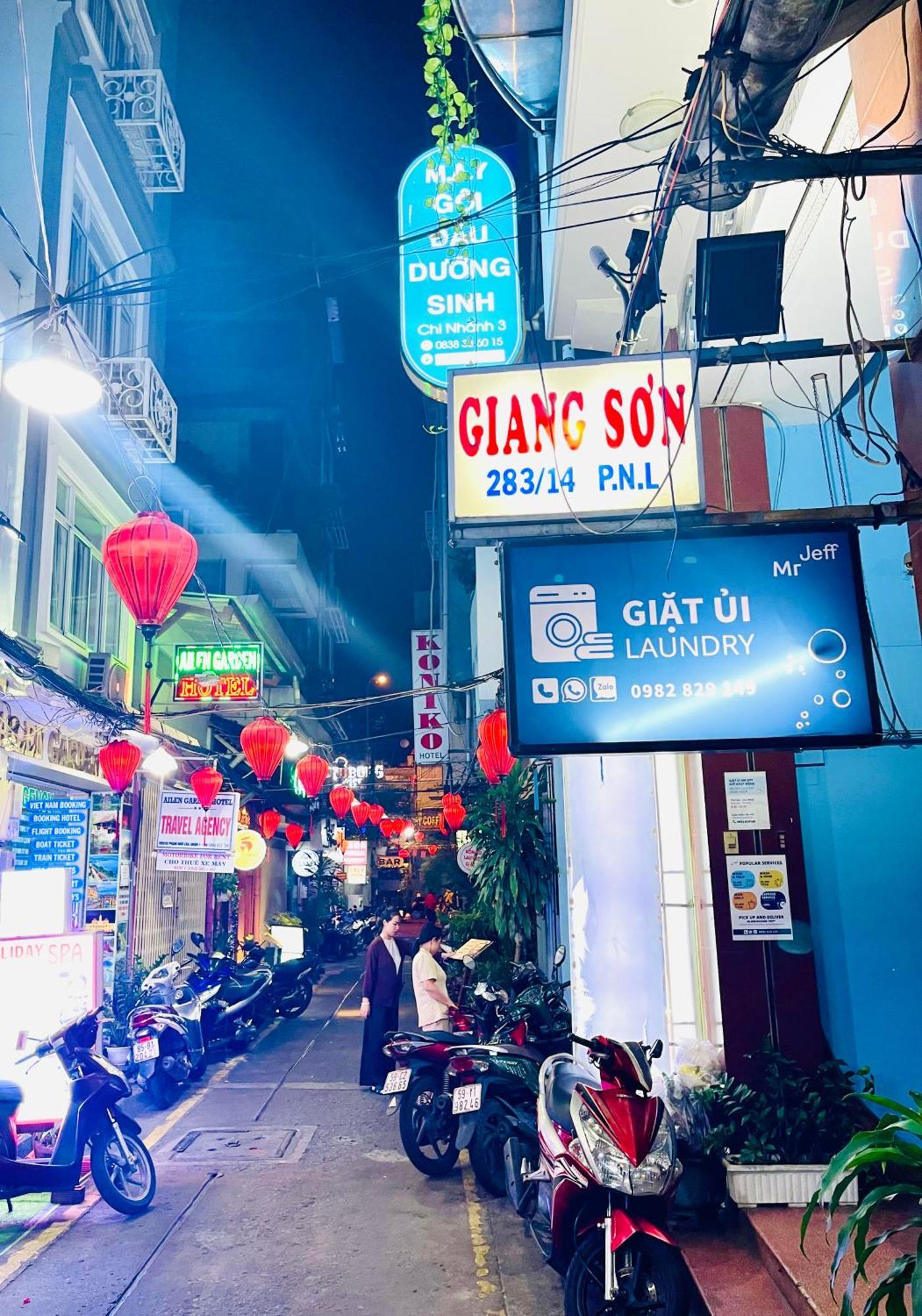 Giang Son 2* TP. Hồ Chí Minh