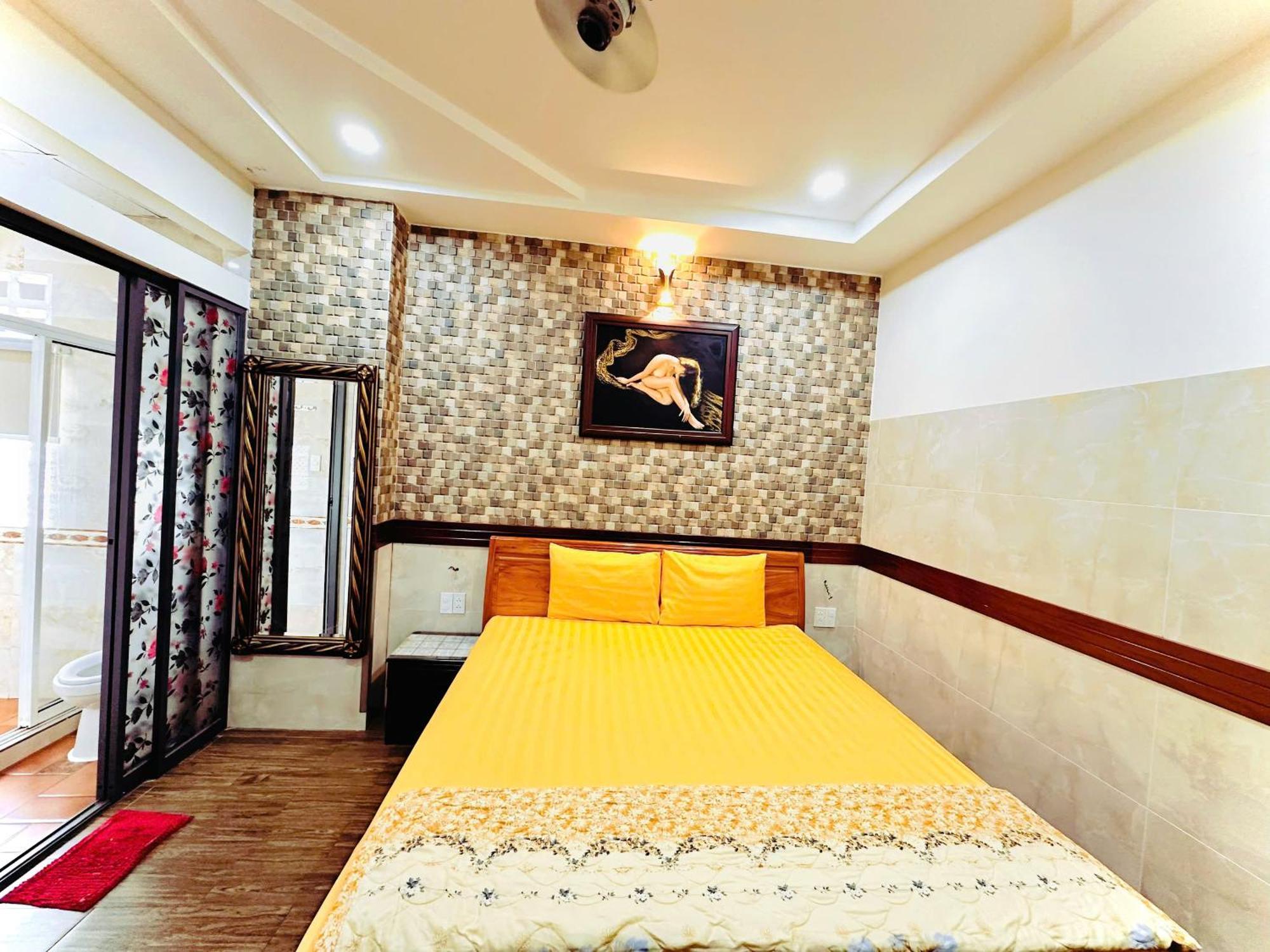 Hotel Khach San Hoang Thanh Thuy 4