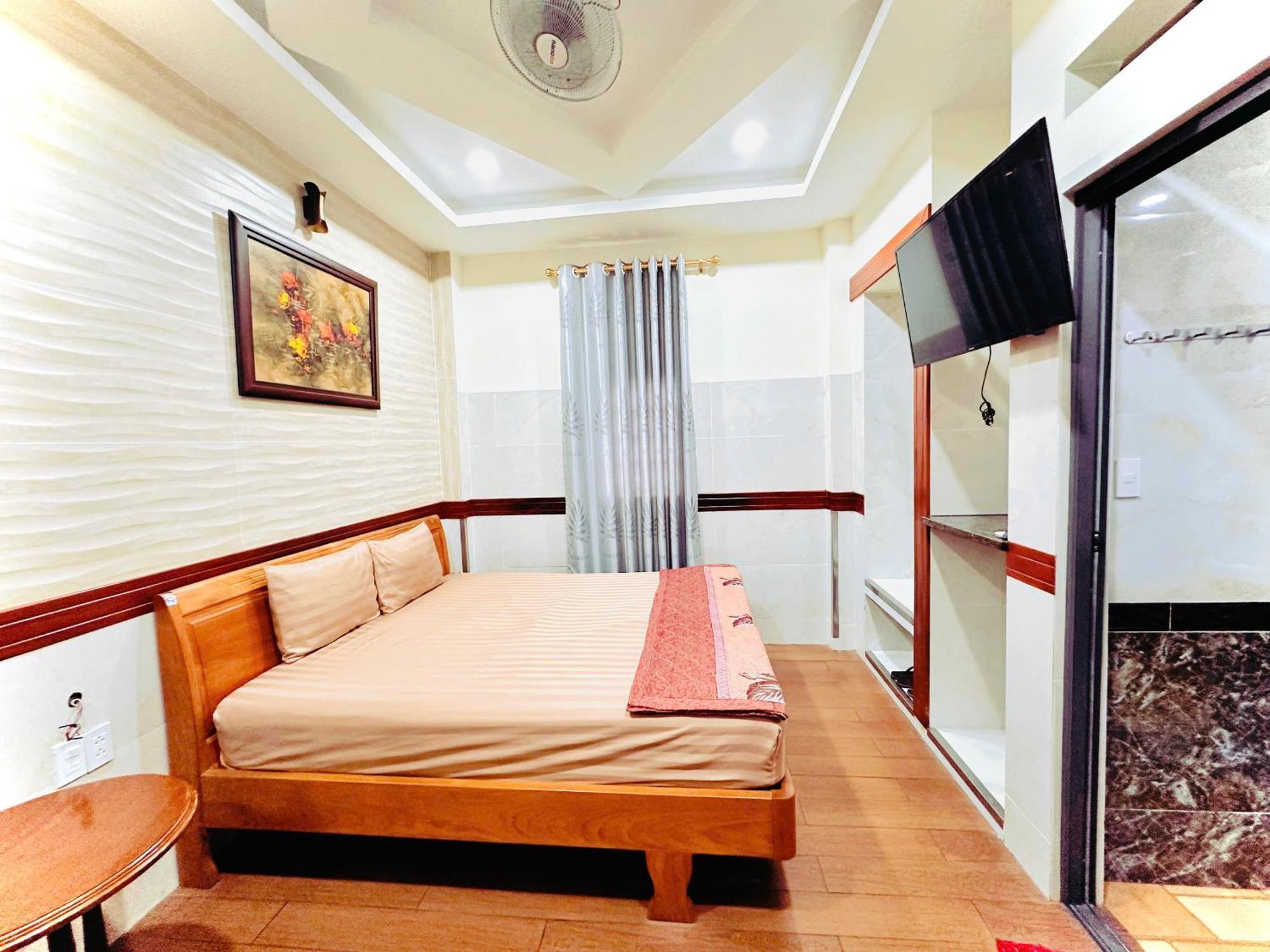Khach San Hoang Thanh Thuy 4 Hotel