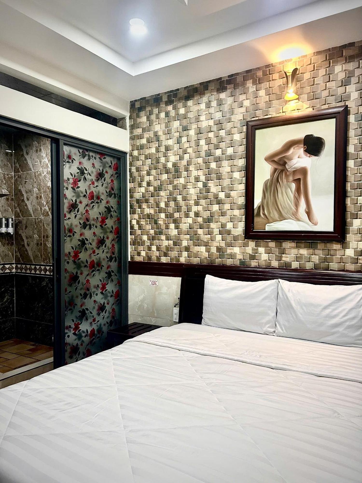 Khach San Hoang Thanh Thuy 4 *